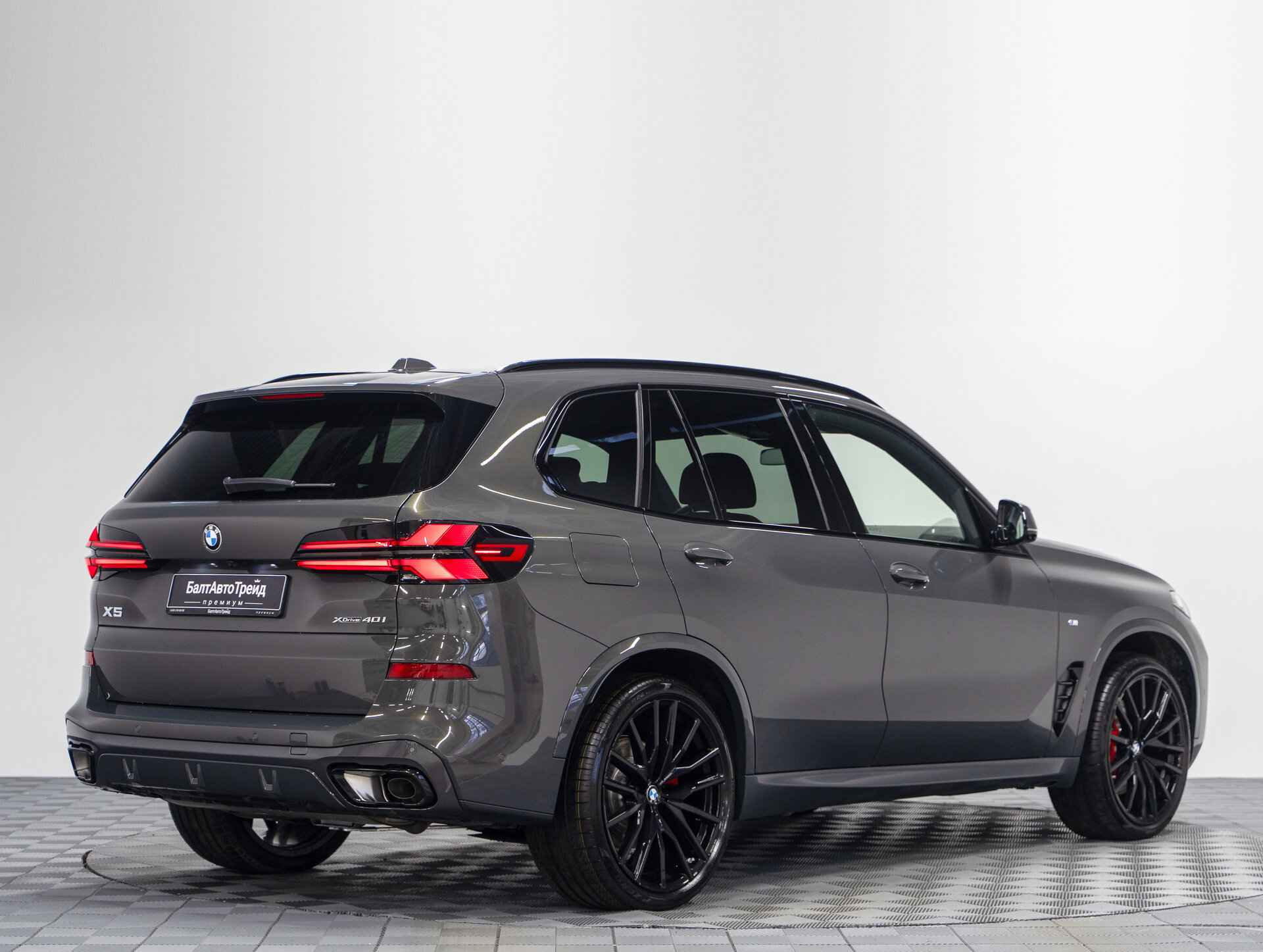 Автомобиль BMW X5 40i 3.0 AT (381 л.с.) 4WD - 6