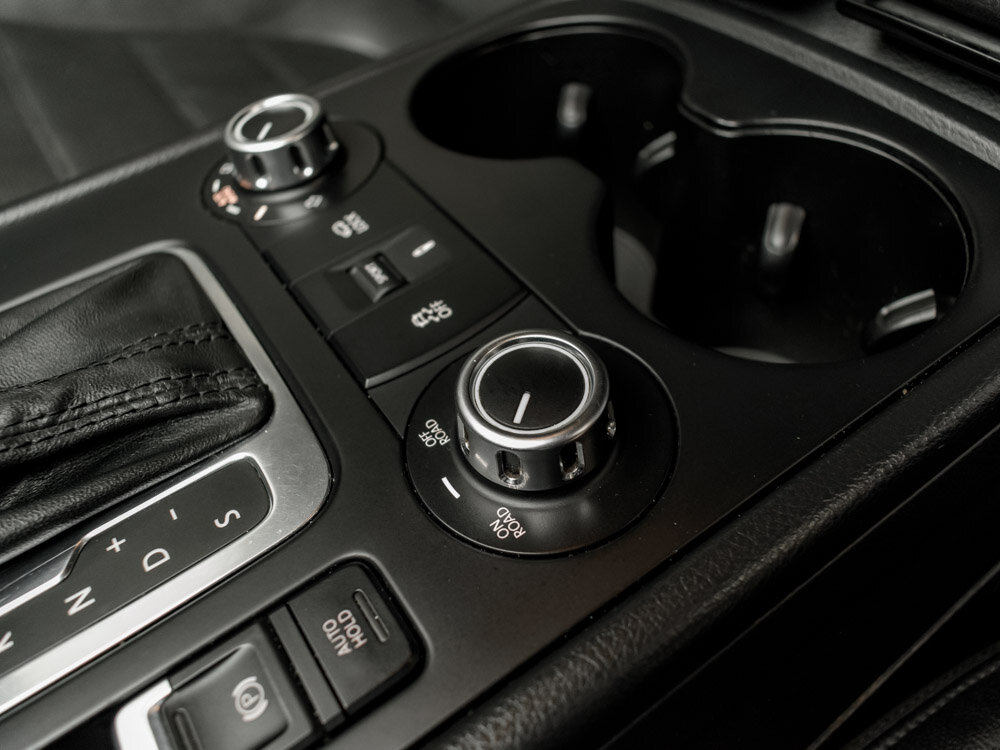 Купить Volkswagen Touareg 3.6 AT (249 л.с.) 4WD, 2012 в Екатеренбурге