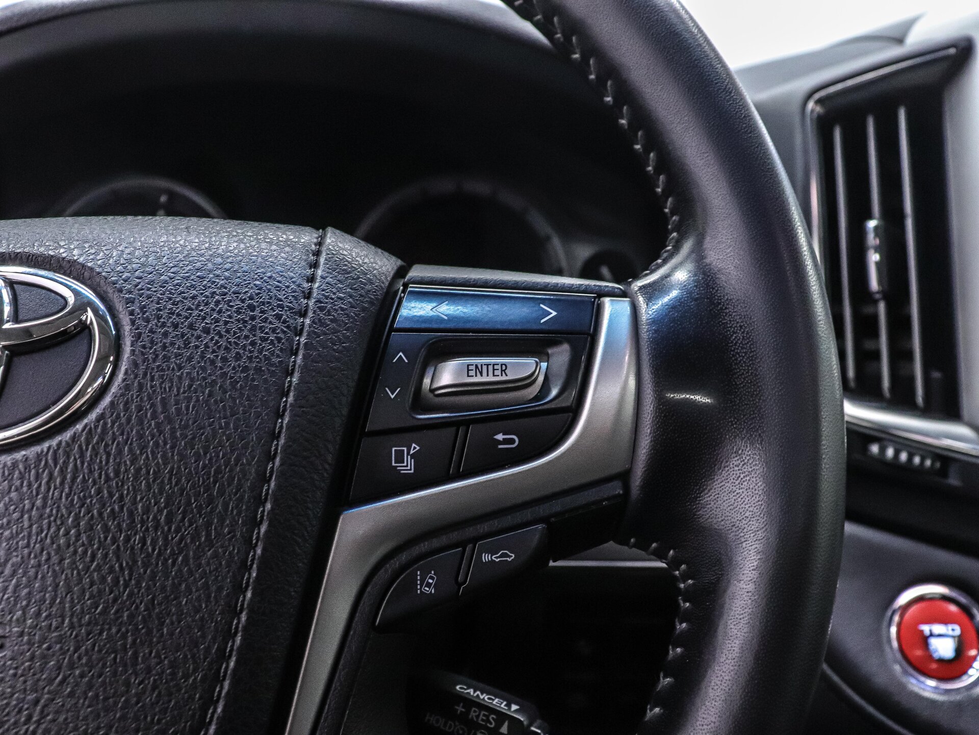 Toyota Land Cruiser 2019 20