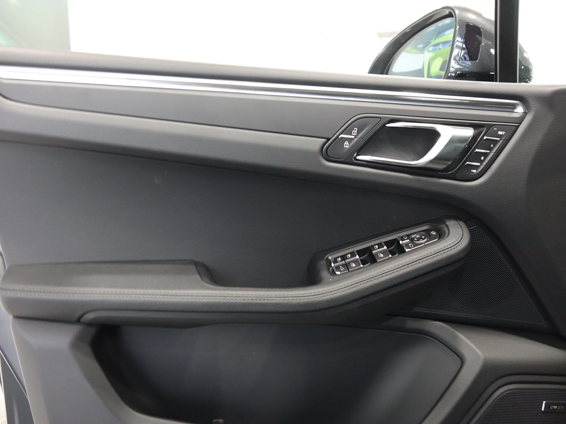 Автомобиль Porsche Macan 2.0 AMT (265 л.с.) 4WD - 8