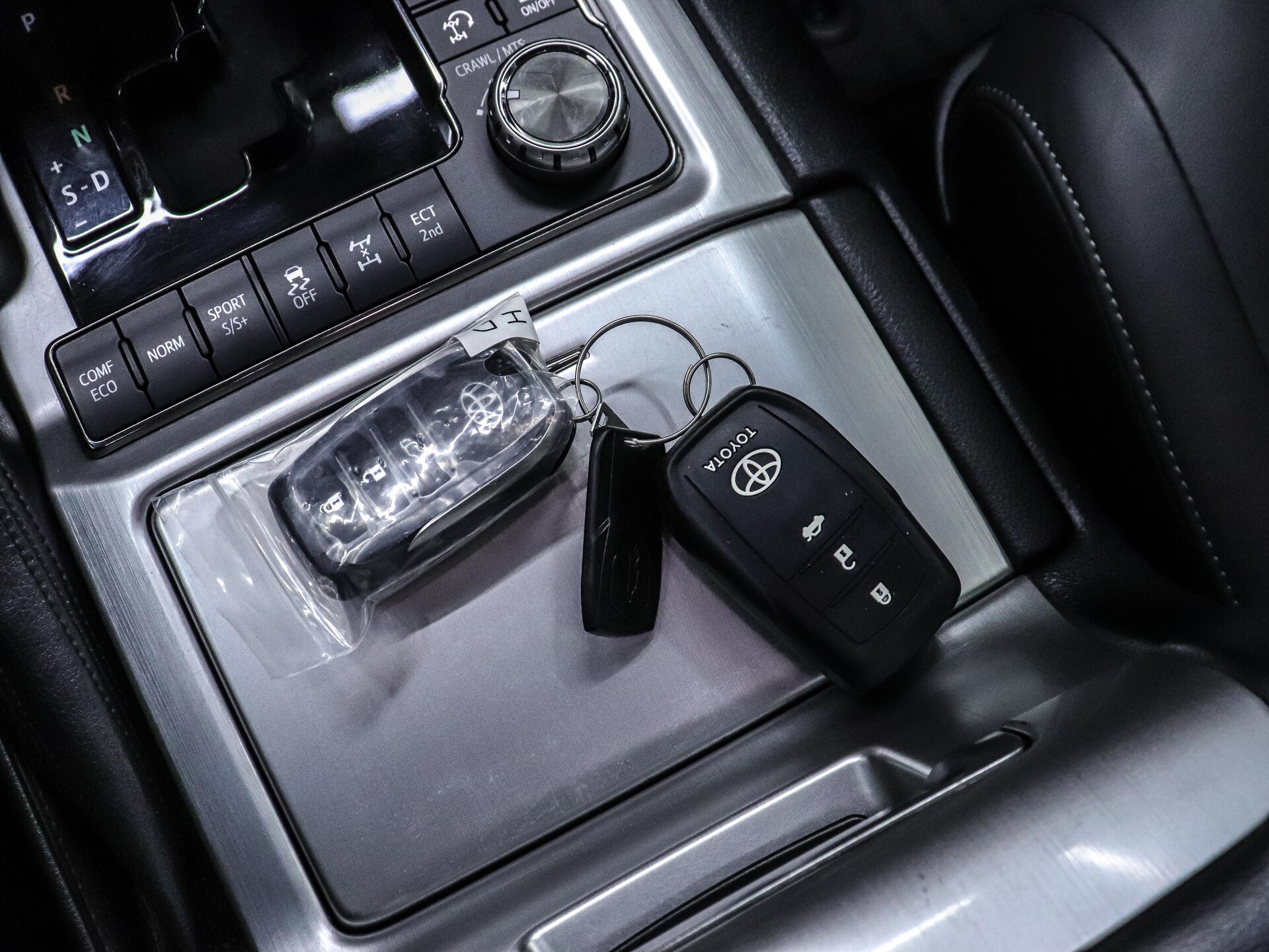 Toyota Land Cruiser 2019 32