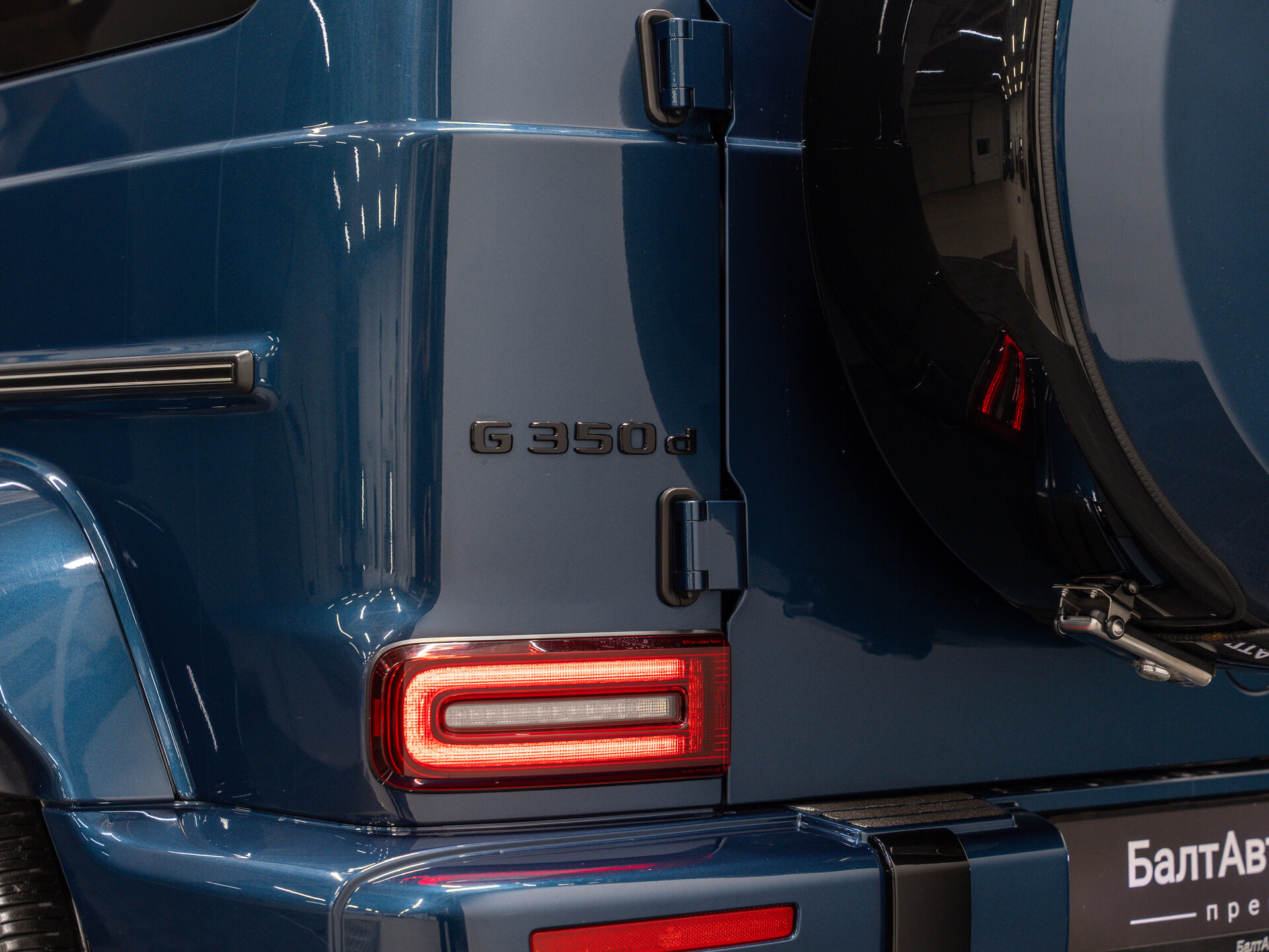 Автомобиль Mercedes-Benz G-Класс 350 d 2.9d AT (249 л.с.) 4WD - 10