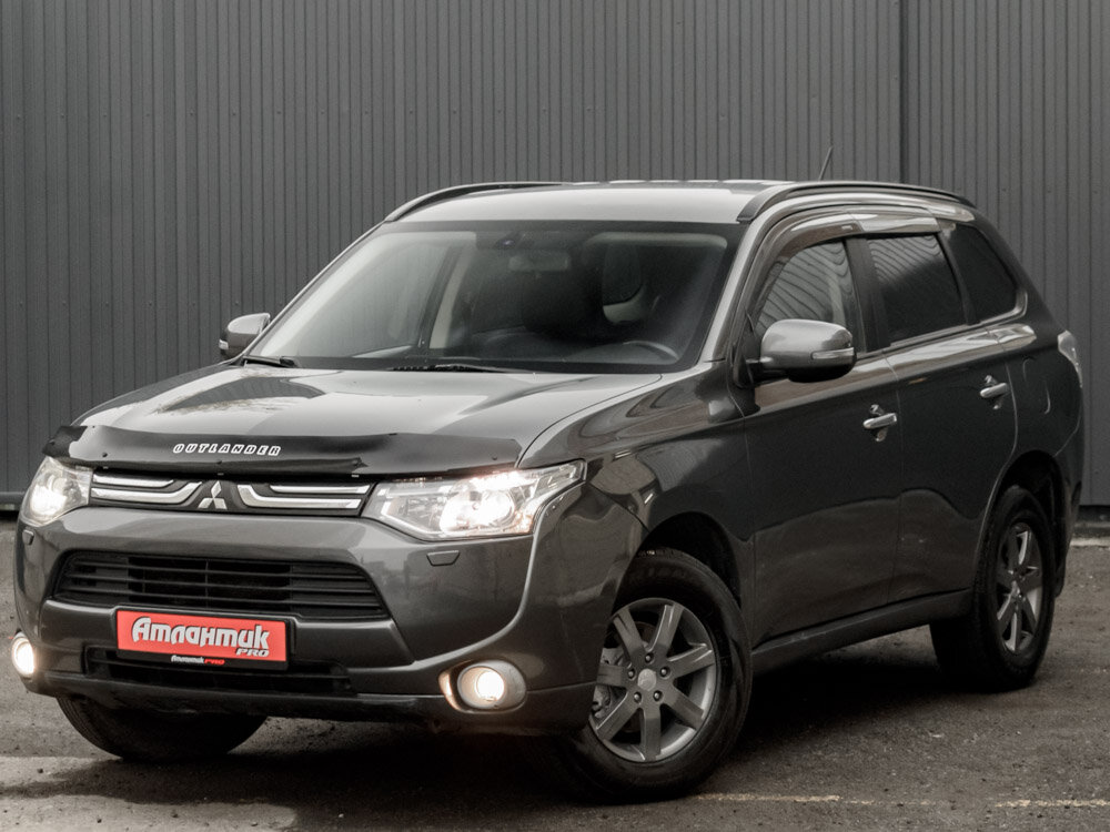 Купить Mitsubishi Outlander 2.4 CVT (167 л.с.) 4WD, 2013 в Екатеренбурге