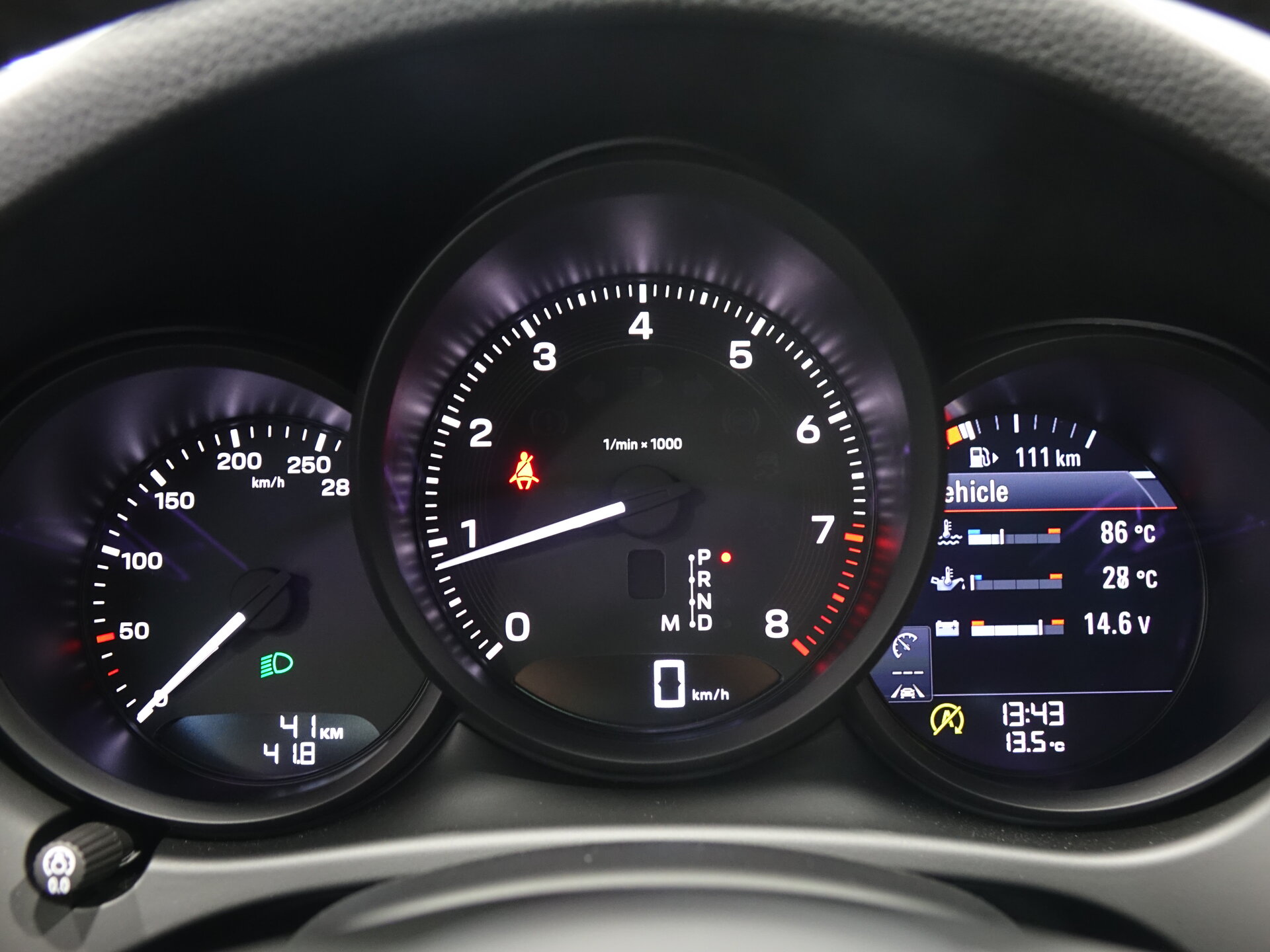 Автомобиль Porsche Macan 2.0 AMT (265 л.с.) 4WD - 15