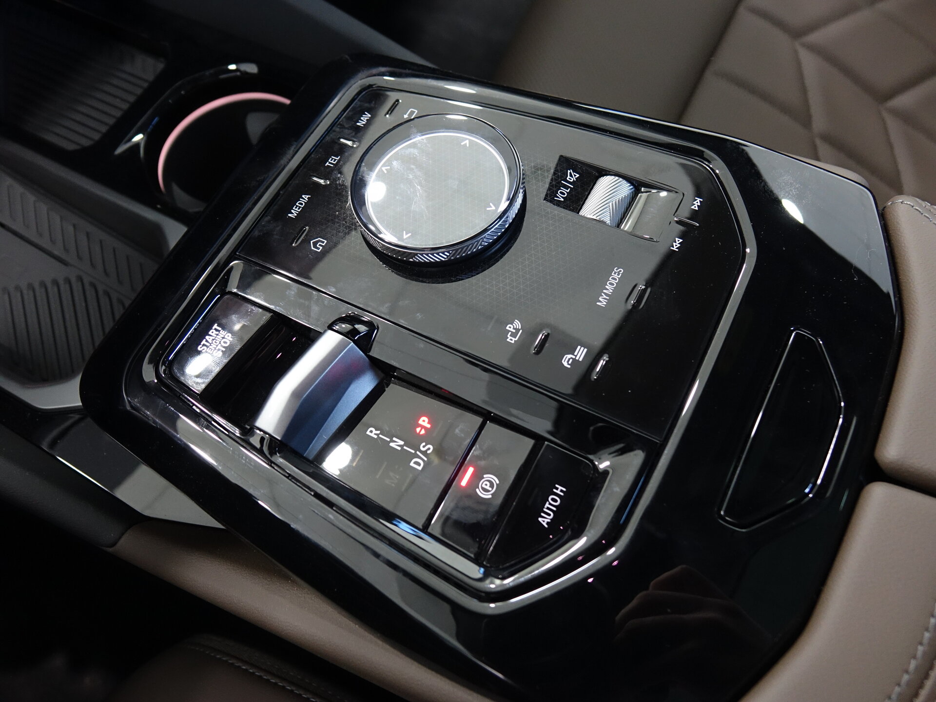 Автомобиль BMW 5 серии 530Li xDrive 2.0 AT (258 л.с.) 4WD - 11