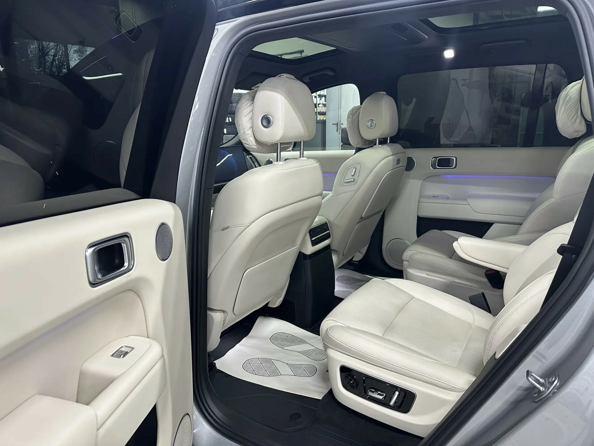 Автомобиль LiXiang L9 44.5 kWh 1.5hyb AT (449 л.с.) 4WD - 12