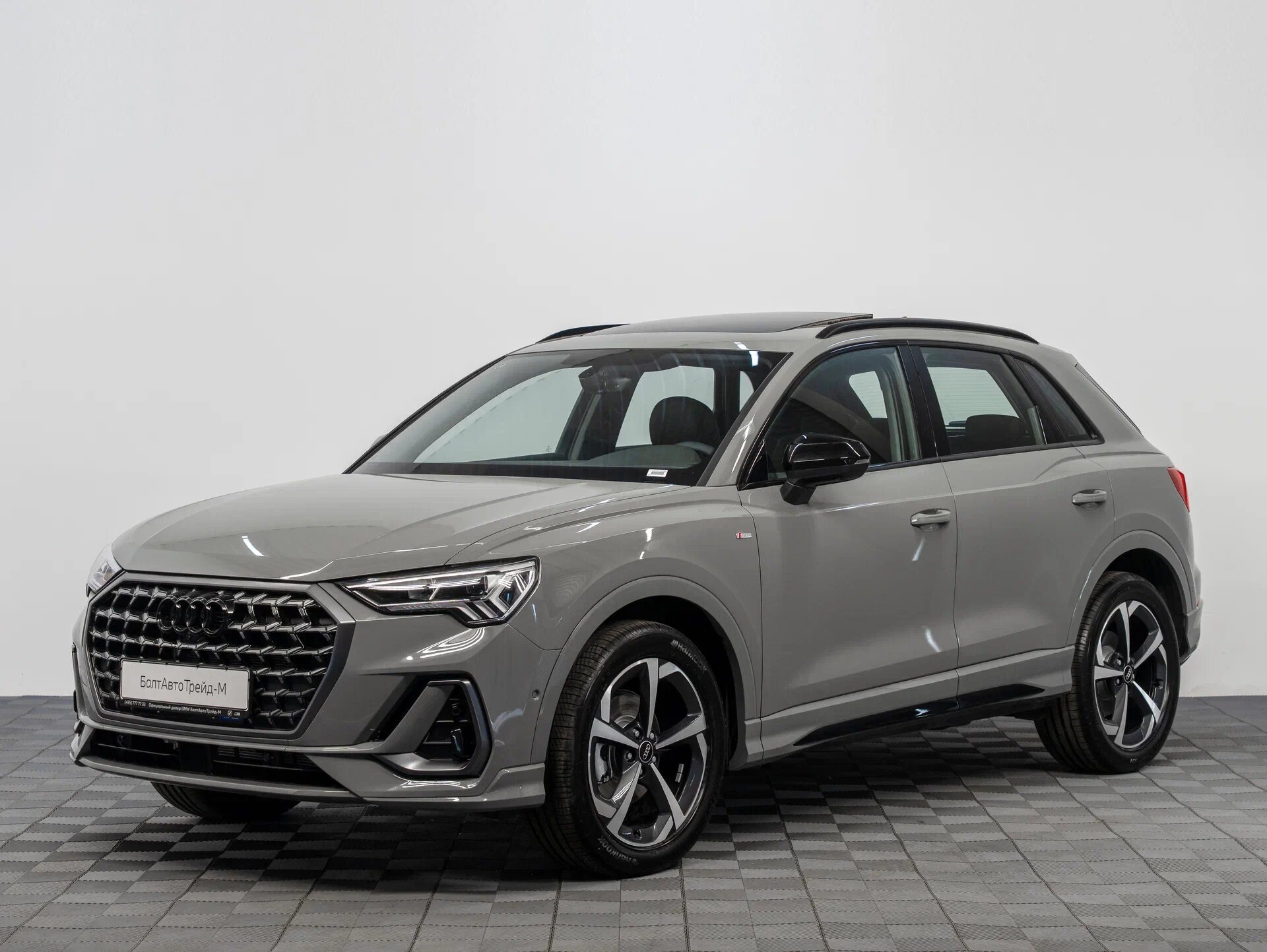 Автомобиль Audi Q3 35 TFSI 1.5 AMT (160 л.с.) - 1