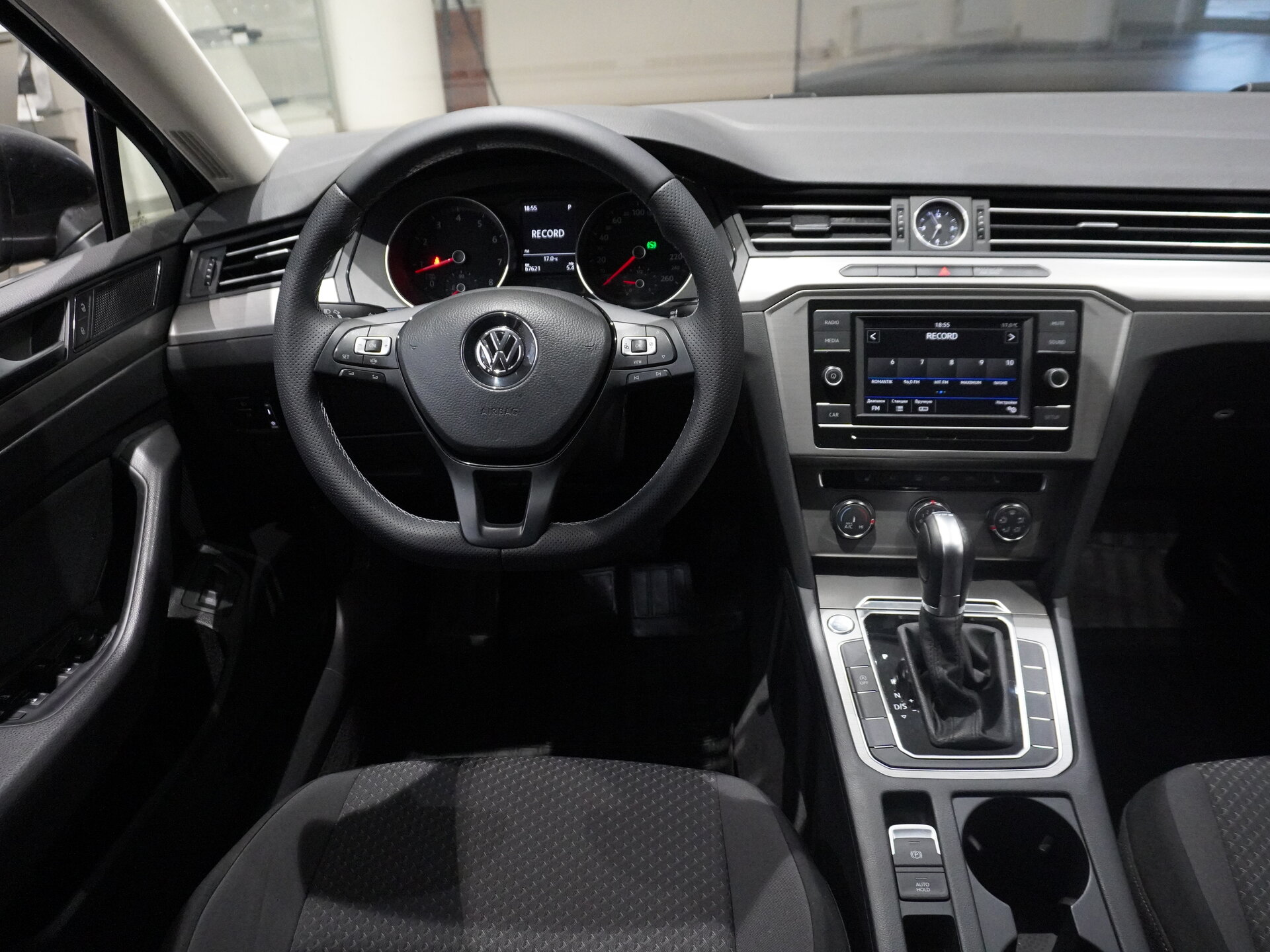 Автомобиль Volkswagen Passat 1.4 AMT (125 л.с.) - 14