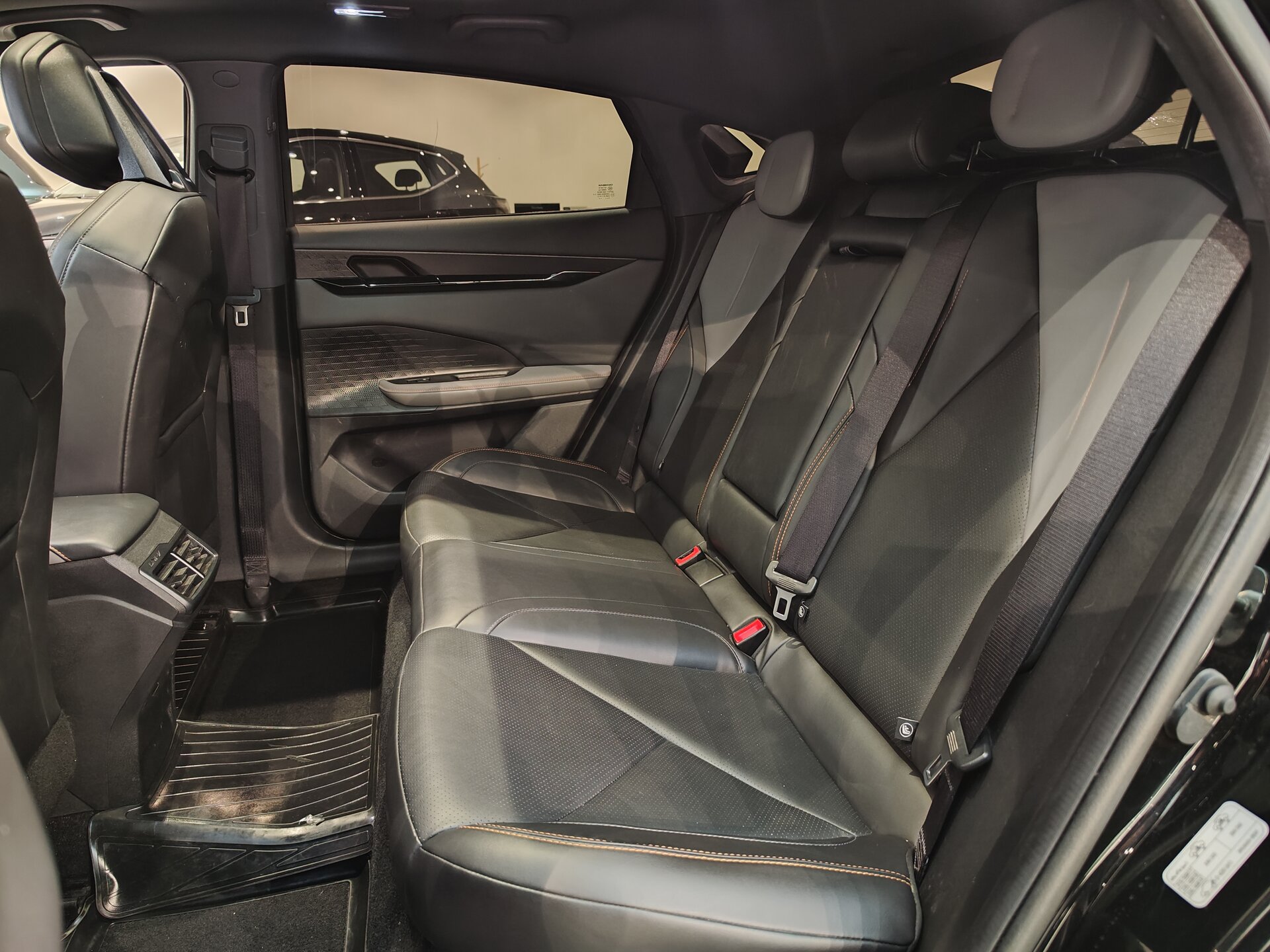 Автомобиль Changan UNI-V 1.5 AMT (181 л.с.) - 9