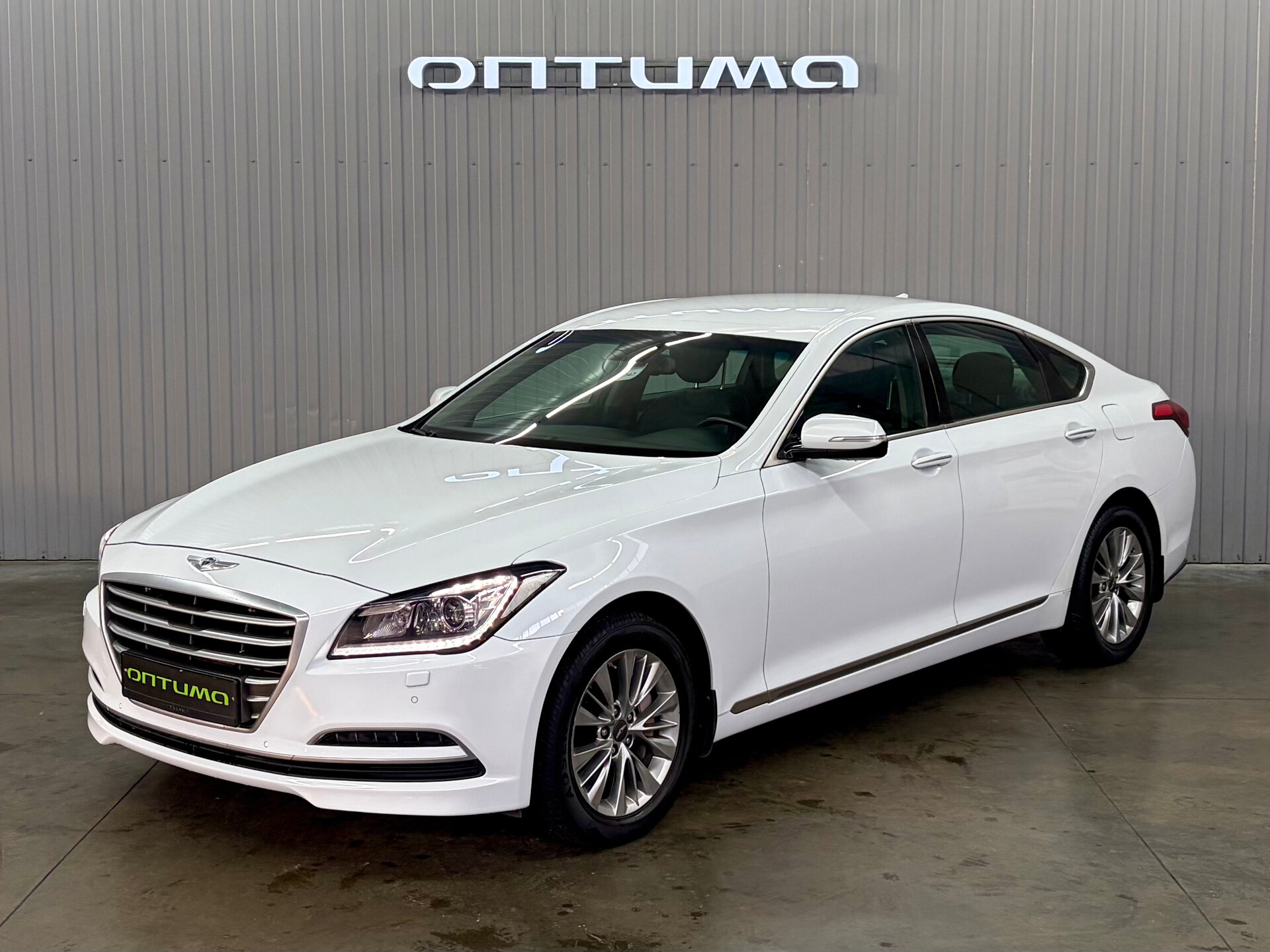 Hyundai Genesis 