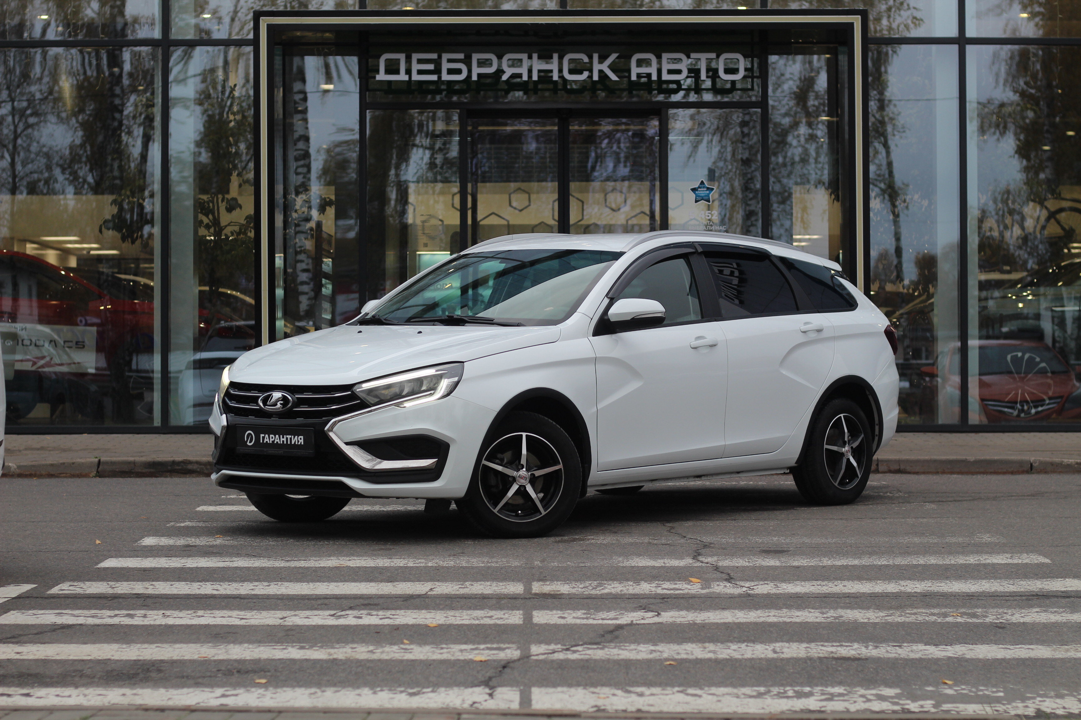 Фото Lada (ВАЗ) Vesta, I Рестайлинг (NG) 2024