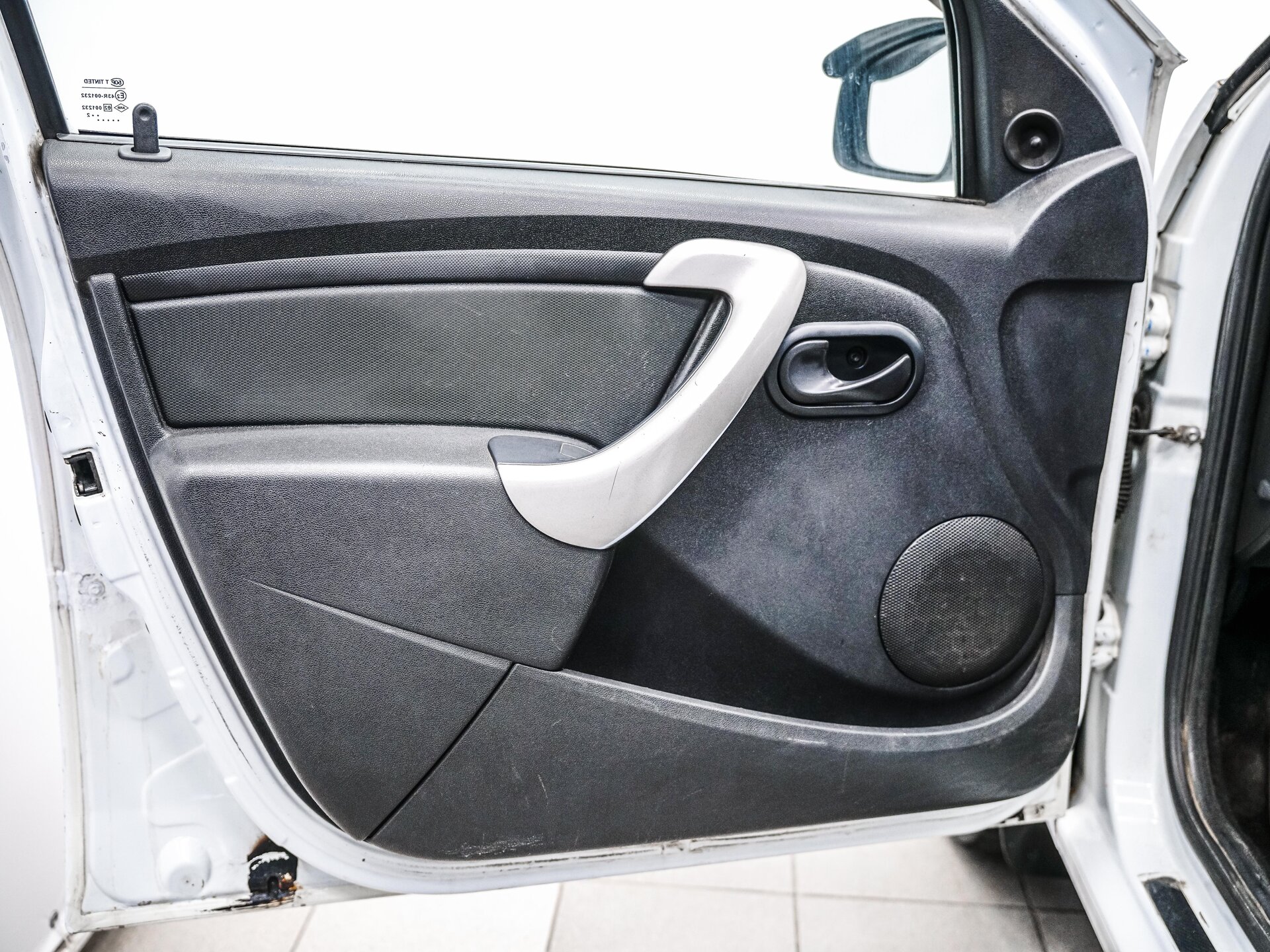 Renault Logan 2012 9