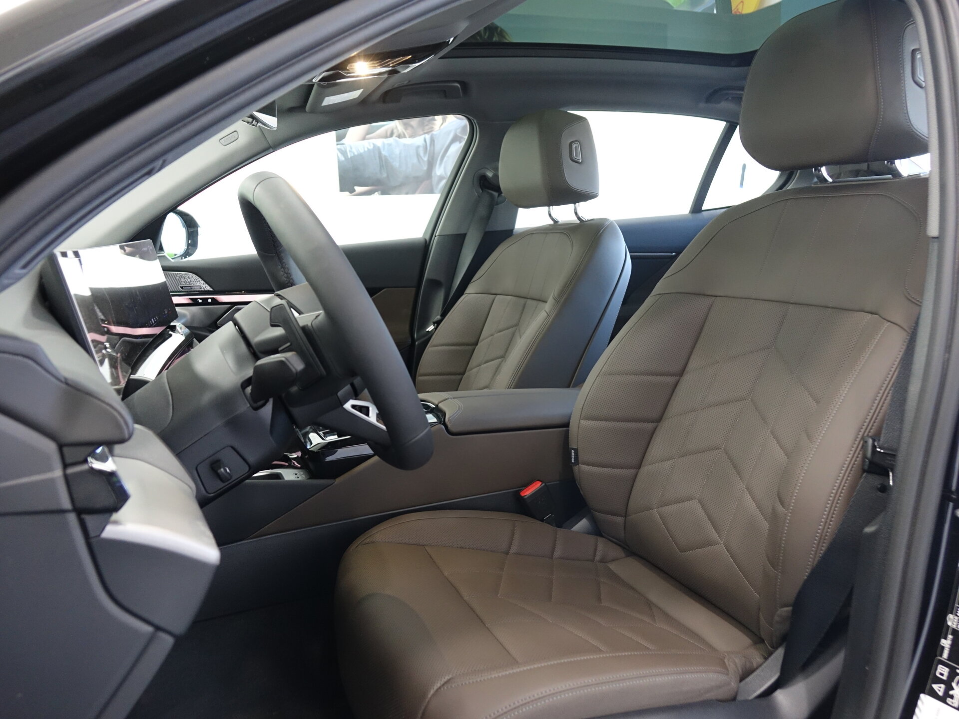 Автомобиль BMW 5 серии 530Li xDrive 2.0 AT (258 л.с.) 4WD - 13
