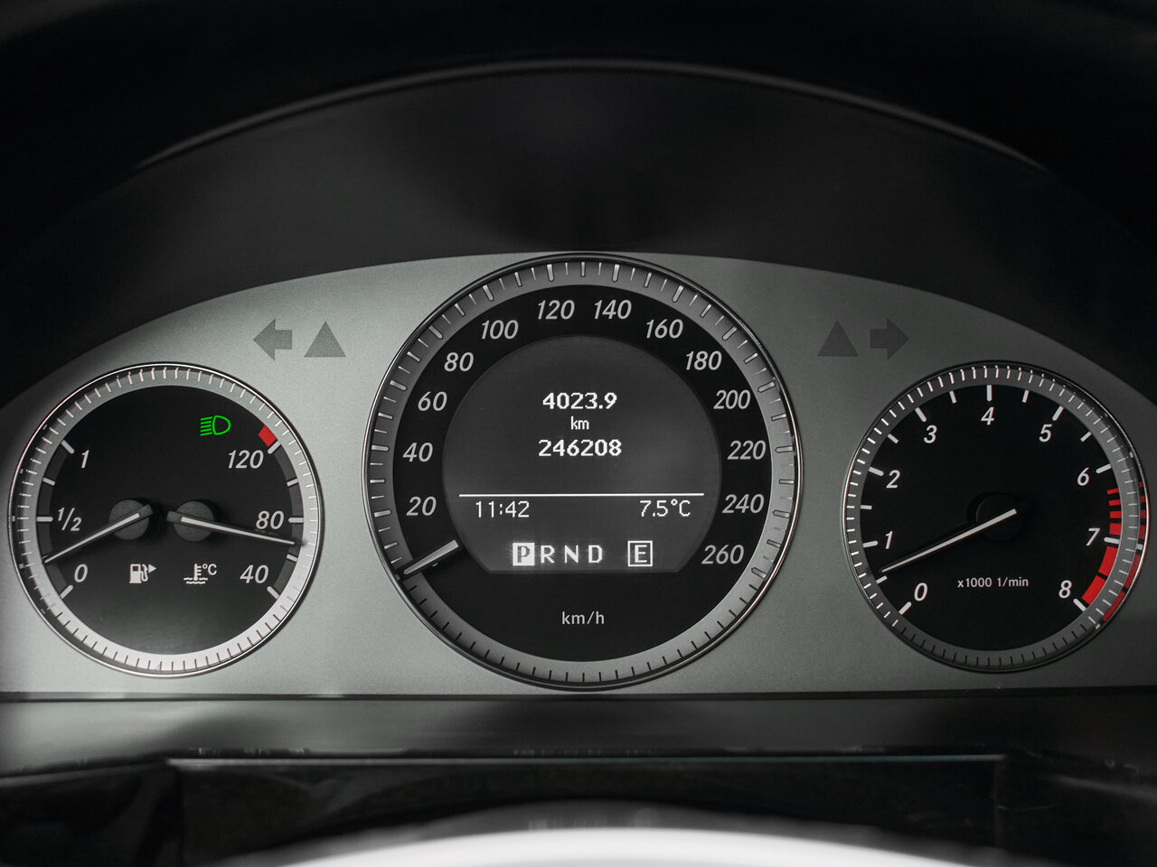 Купить Mercedes-Benz GLK-Класс 300 3.0 AT (231 л.с.) 4WD, 2011 в Екатеренбурге