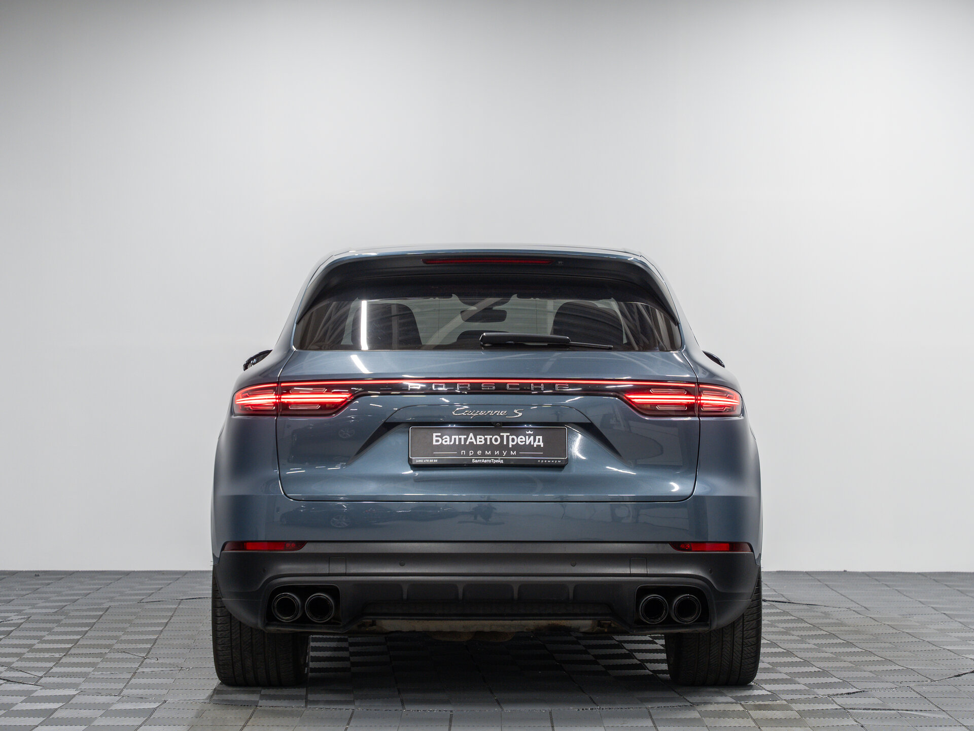 Автомобиль Porsche Cayenne S 2.9 AT (440 л.с.) 4WD - 8