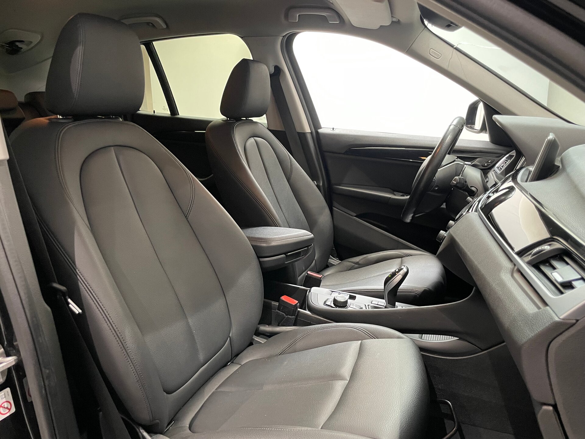 Автомобиль BMW X1 18i sDrive 1.5 AMT (140 л.с.) - 12