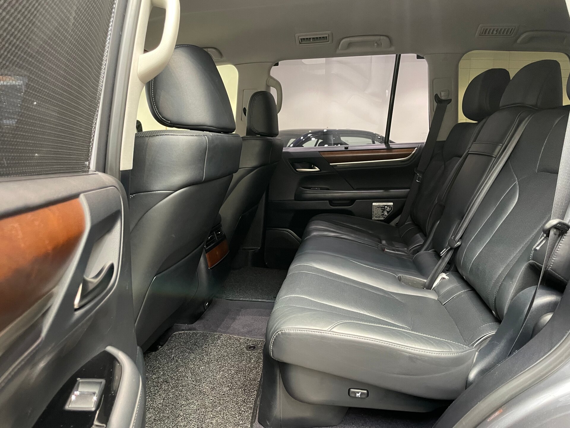 Автомобиль Lexus LX 450d 4.5d AT (272 л.с.) 4WD - 9