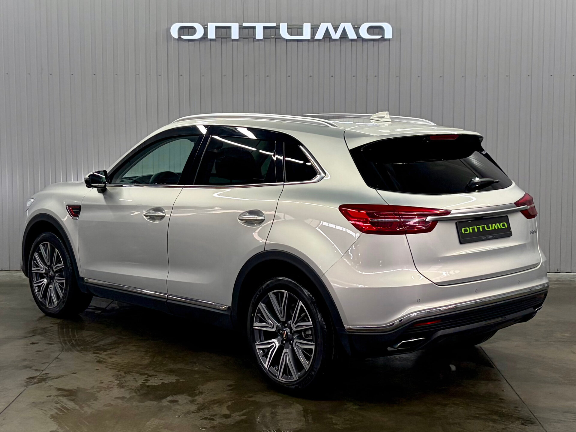 Hongqi HS5 