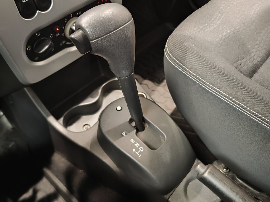 Автомобиль Renault Sandero Stepway 1.6 AT (103 л.с.) - 17