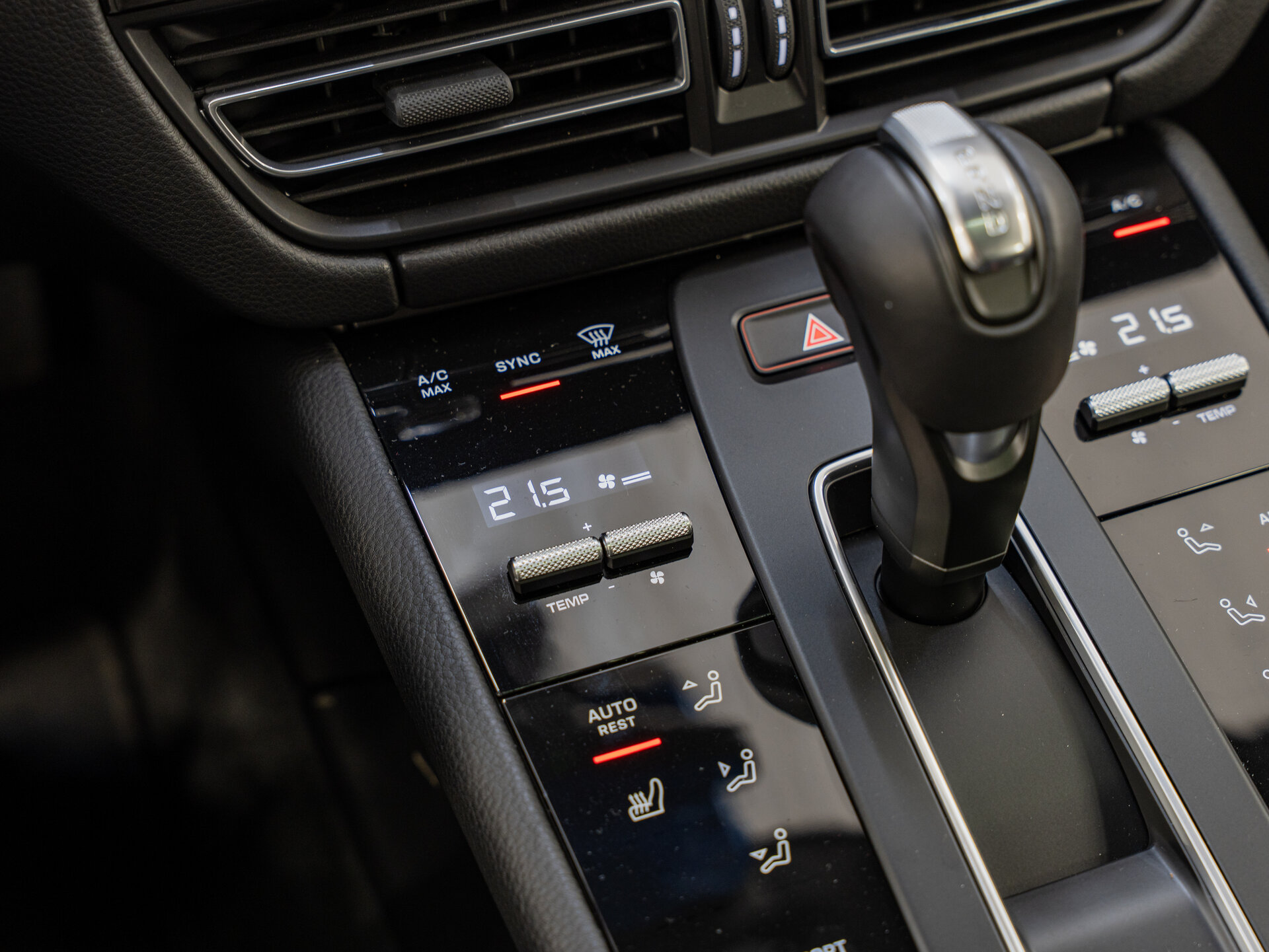 Автомобиль Porsche Macan 2.0 AMT (265 л.с.) 4WD - 17