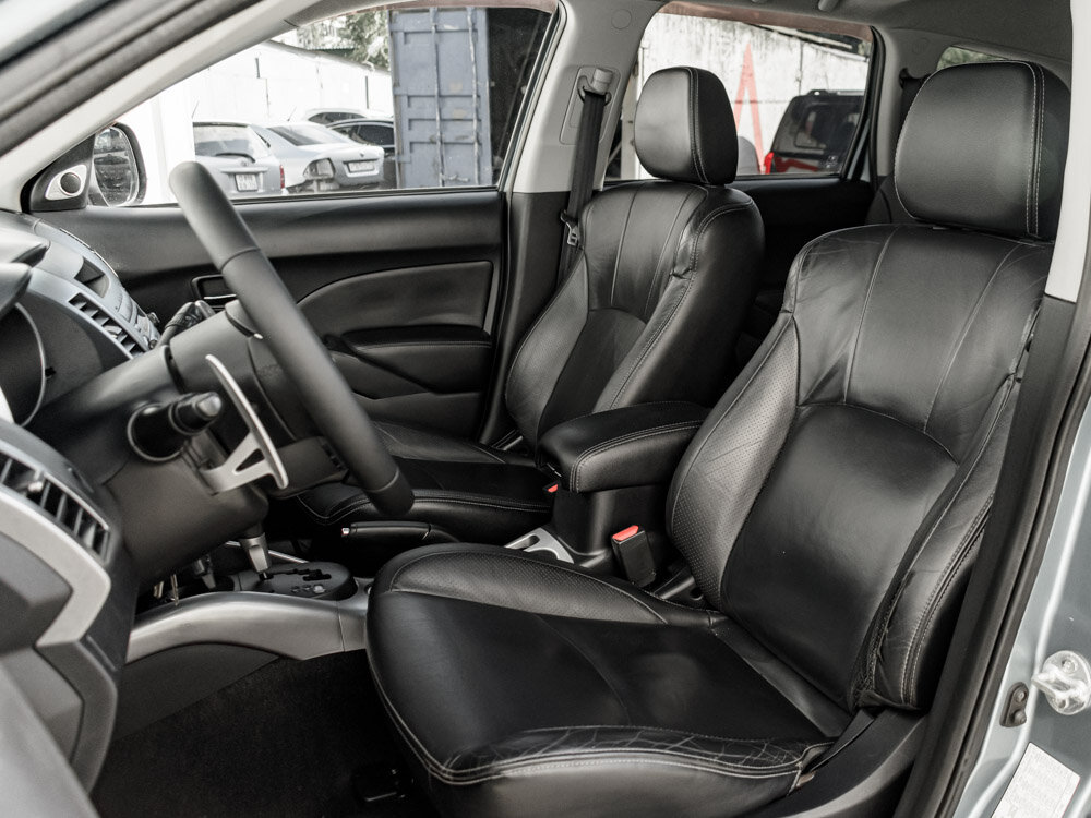 Купить Mitsubishi Outlander 3.0 AT (220 л.с.) 4WD, 2008 в Екатеренбурге