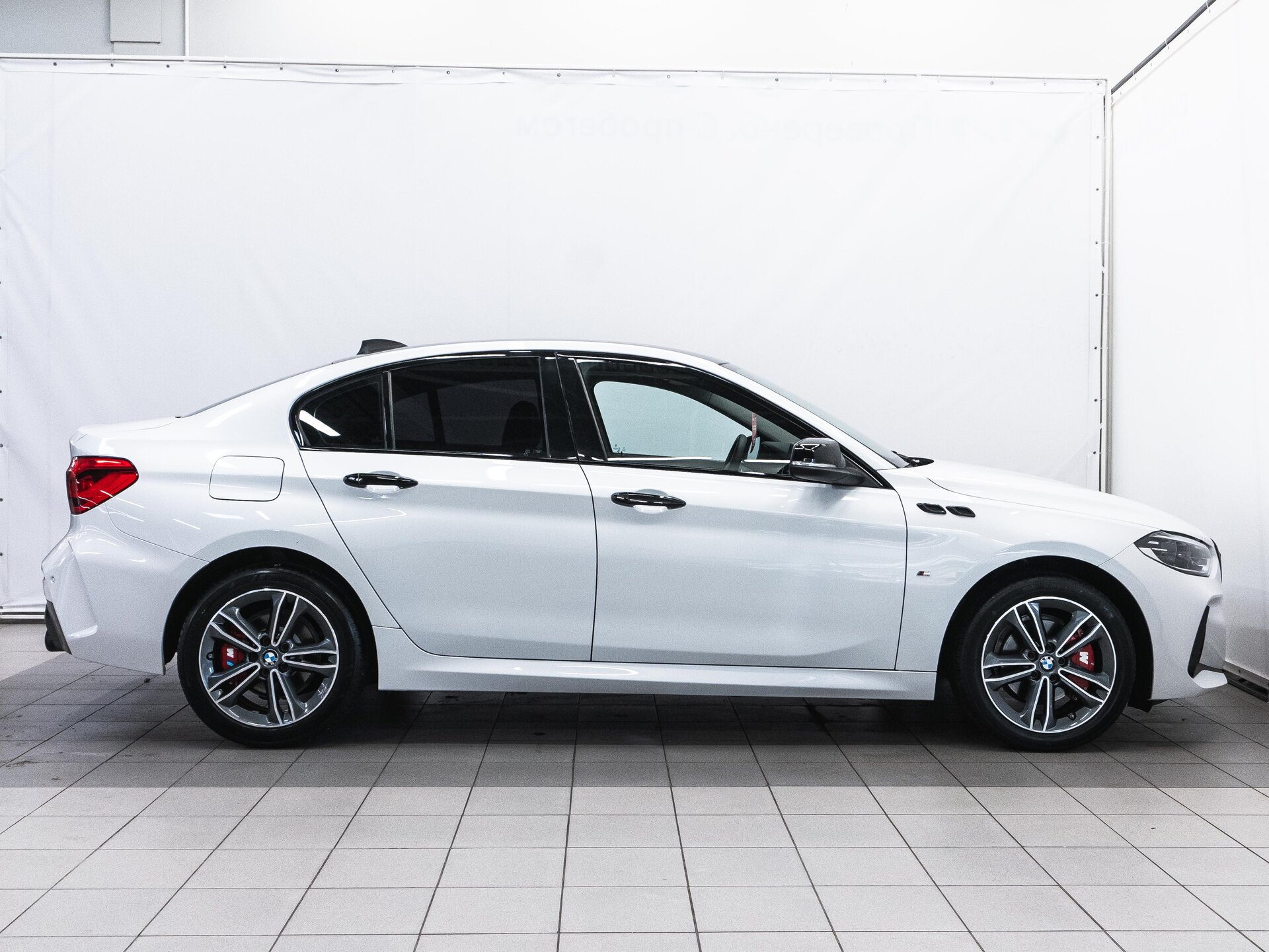 BMW 1 серии 2022 6