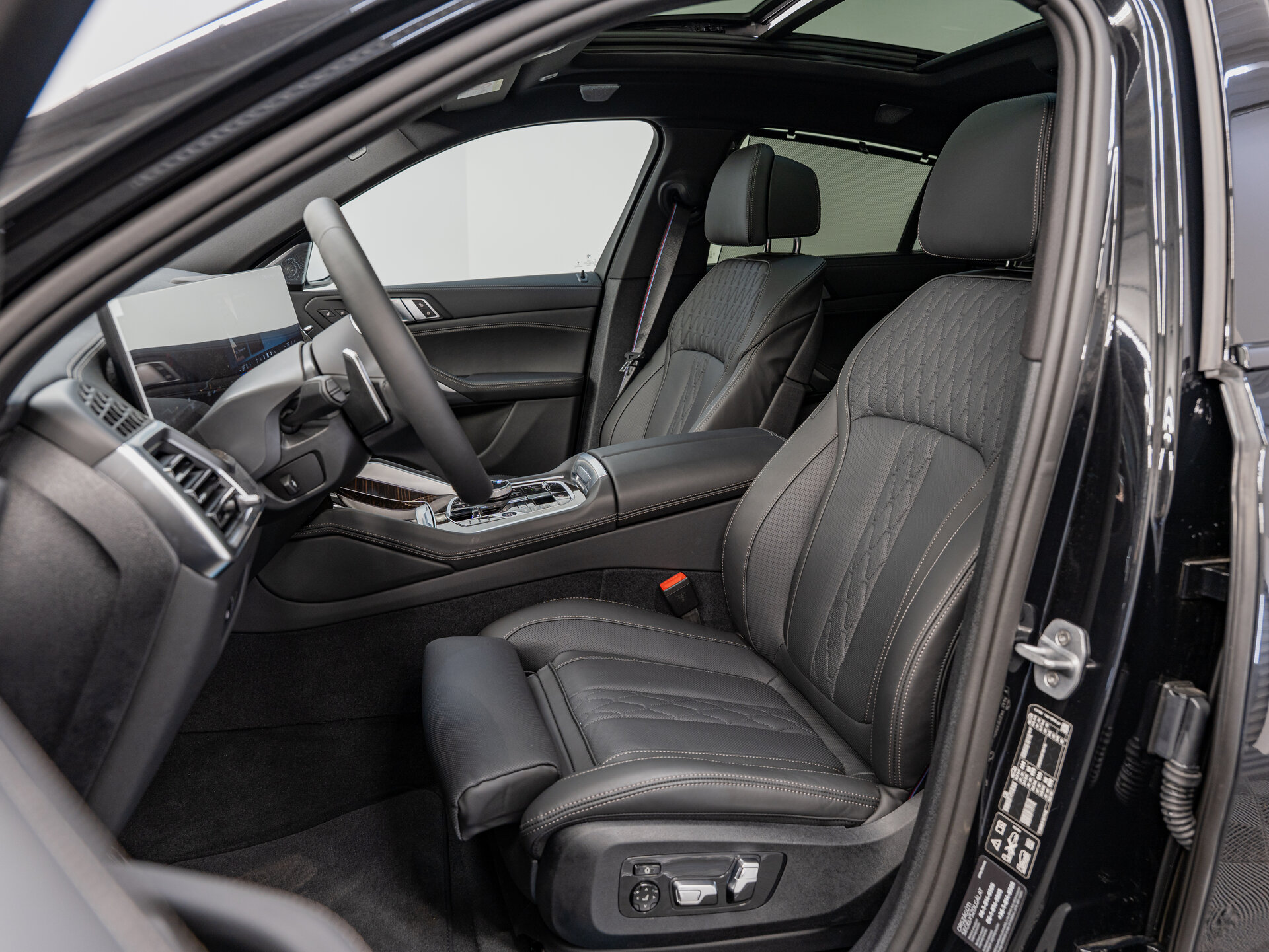 Автомобиль BMW X6 40d 3.0d AT (352 л.с.) 4WD - 17