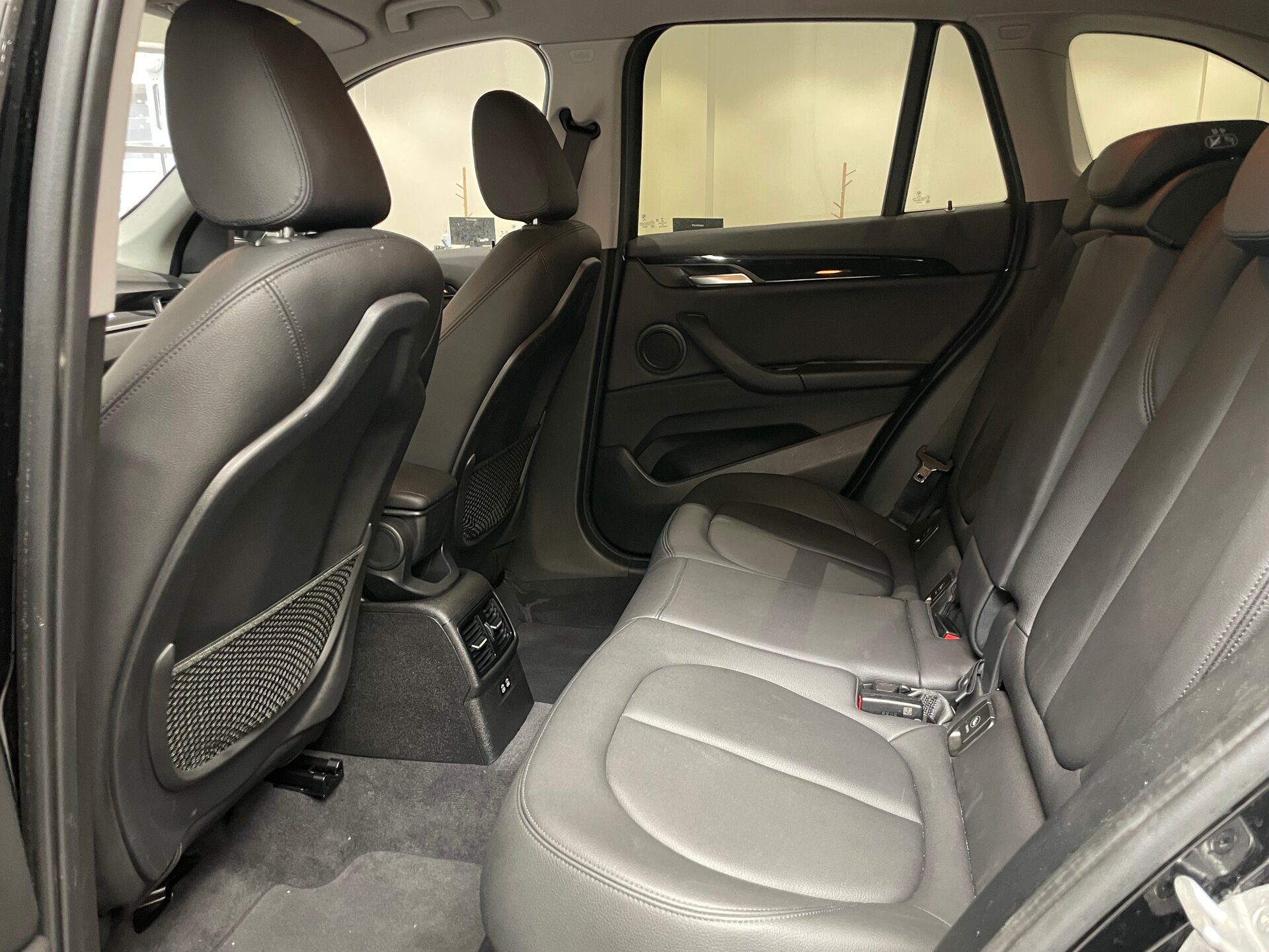 Автомобиль BMW X1 18i sDrive 1.5 AMT (140 л.с.) - 9