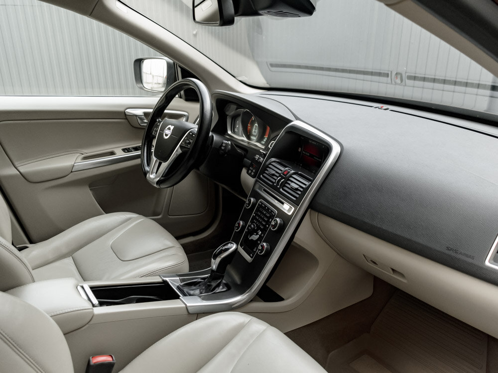 Купить Volvo XC60 2.4d AT (181 л.с.) 4WD, 2014 в Екатеренбурге