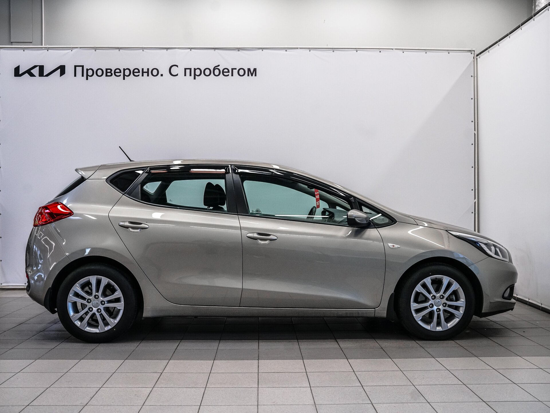 Kia Ceed 2013 6