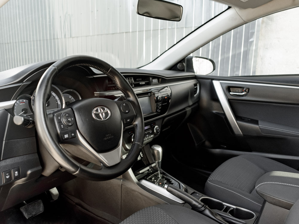 Купить Toyota Corolla 1.8 CVT (140 л.с.), 2013 в Екатеренбурге