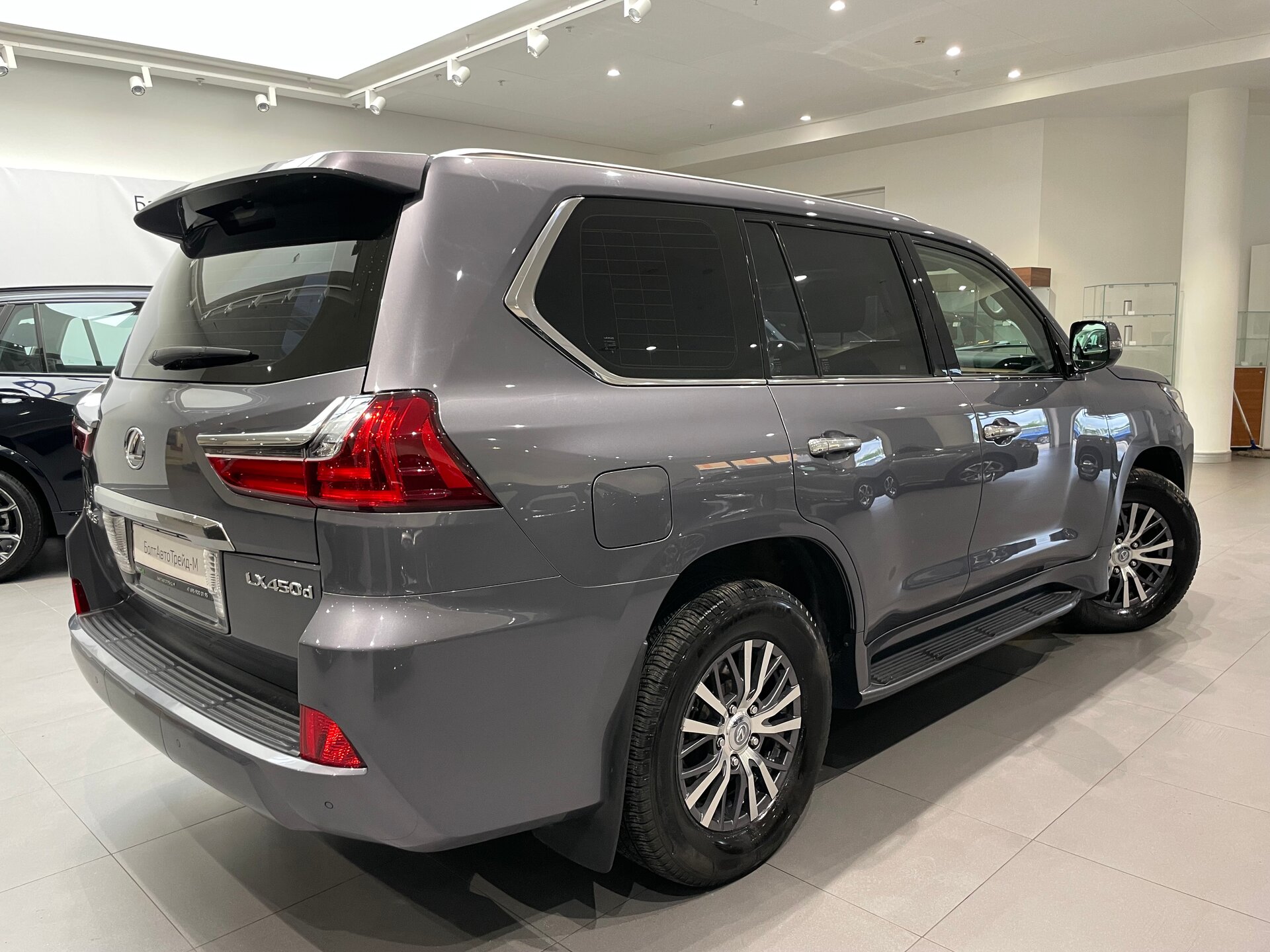 Автомобиль Lexus LX 450d 4.5d AT (272 л.с.) 4WD - 4