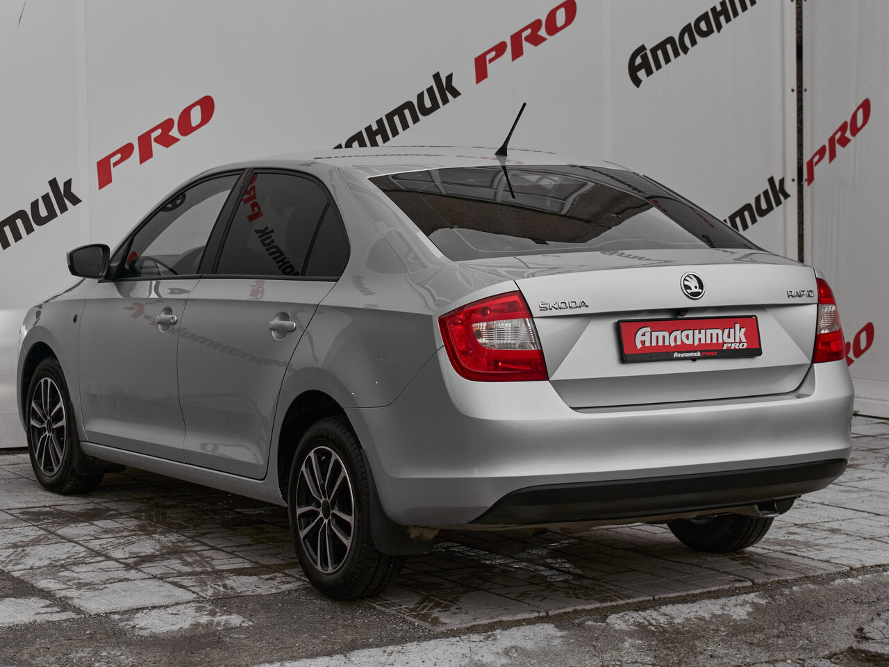 Купить Skoda Rapid 1.6 AT (105 л.с.), 2014 в Екатеренбурге