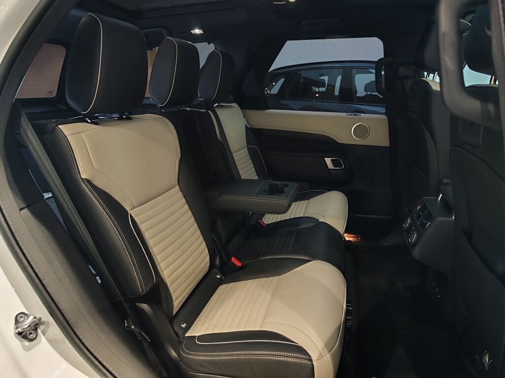 Автомобиль Land Rover Discovery D250 3.0d AT (249 л.с.) 4WD - 10