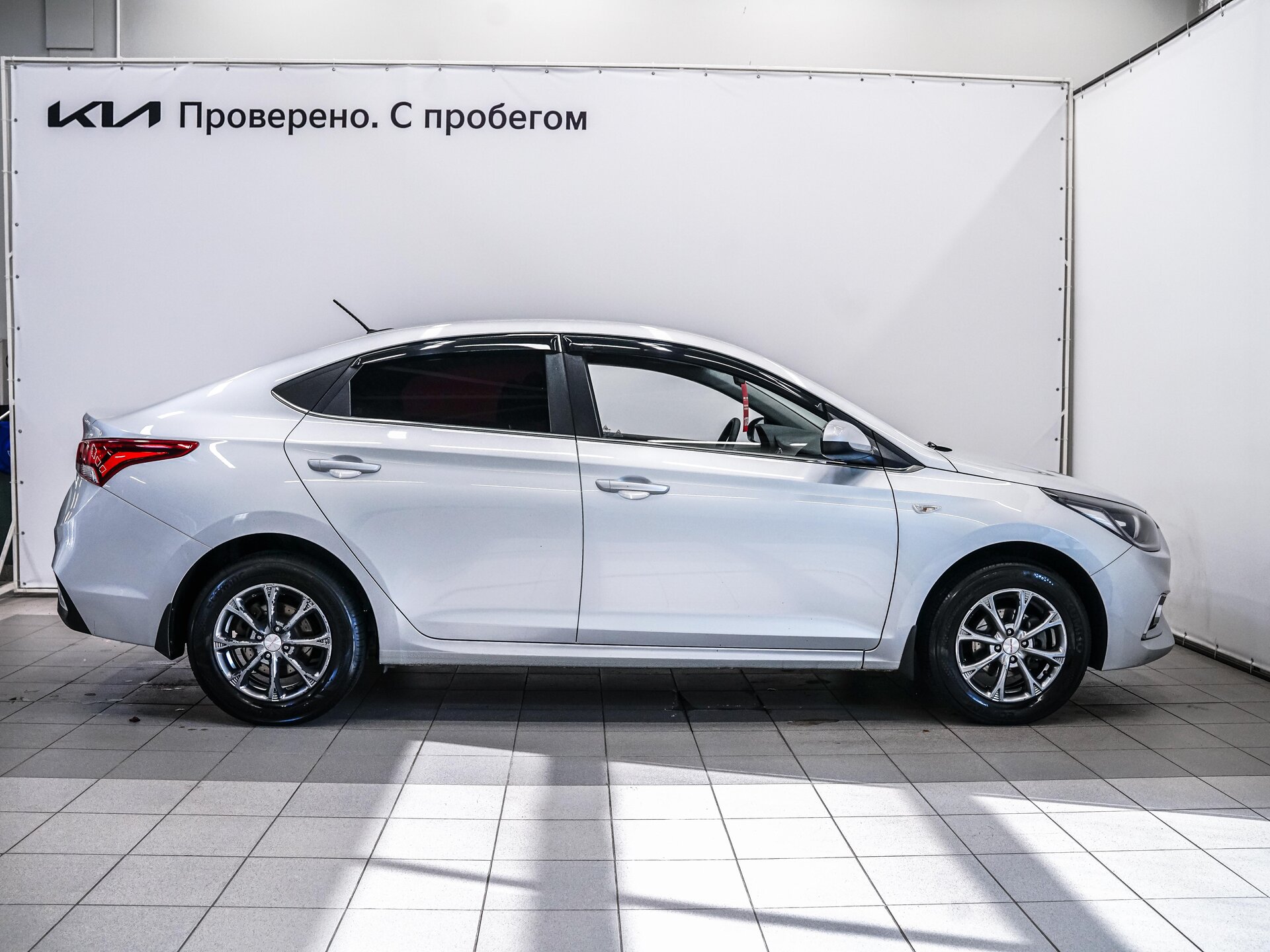 Hyundai Solaris 2017 10