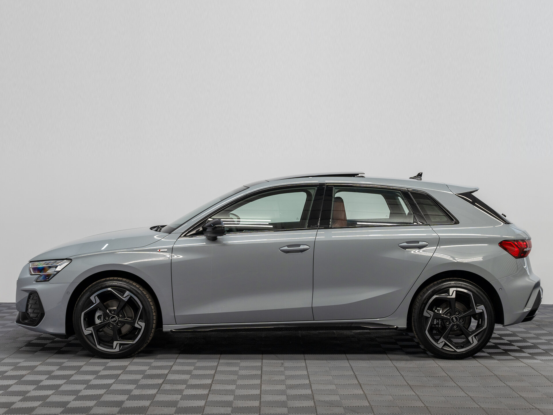 Автомобиль Audi A3 35 TFSI 1.5 AMT (160 л.с.) - 8
