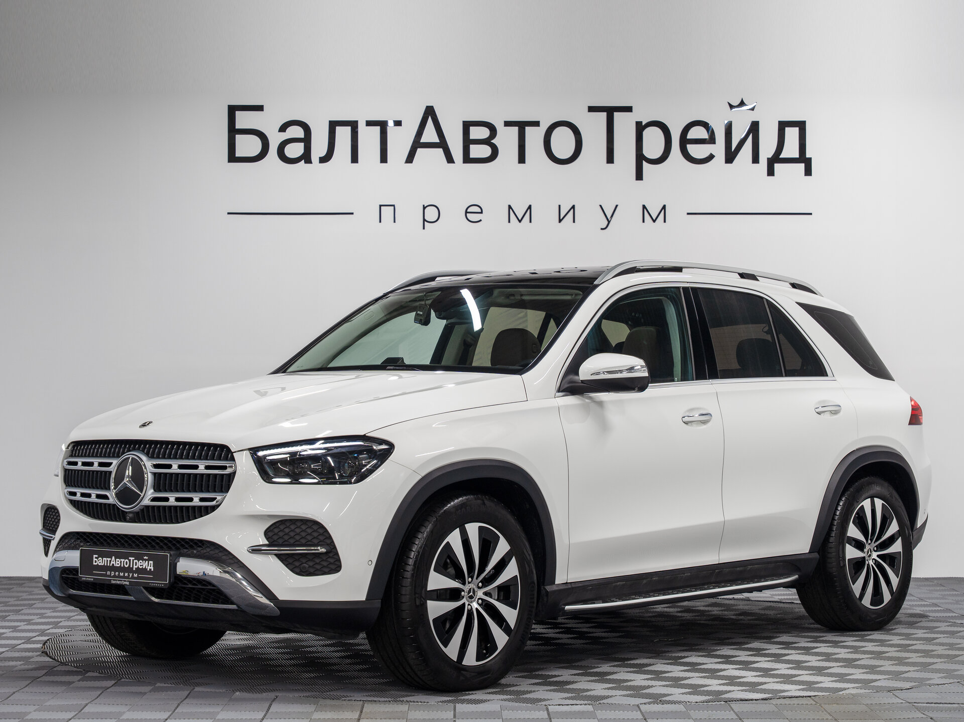 Автомобиль Mercedes-Benz GLE 300 d 2.0d AT (269 л.с.) 4WD - 1