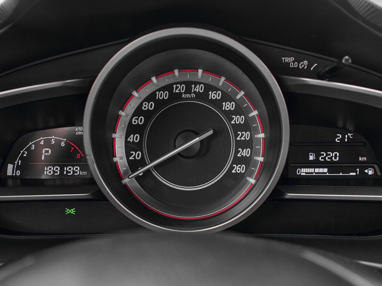 Купить Mazda 3 1.6 AT (104 л.с.), 2014 в Екатеренбурге