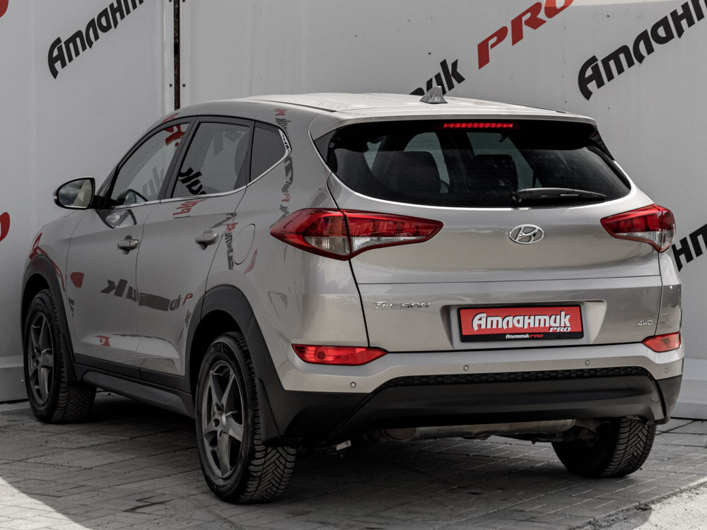 Купить Hyundai Tucson 2.0 AT (150 л.с.) 4WD, 2016 в Екатеренбурге