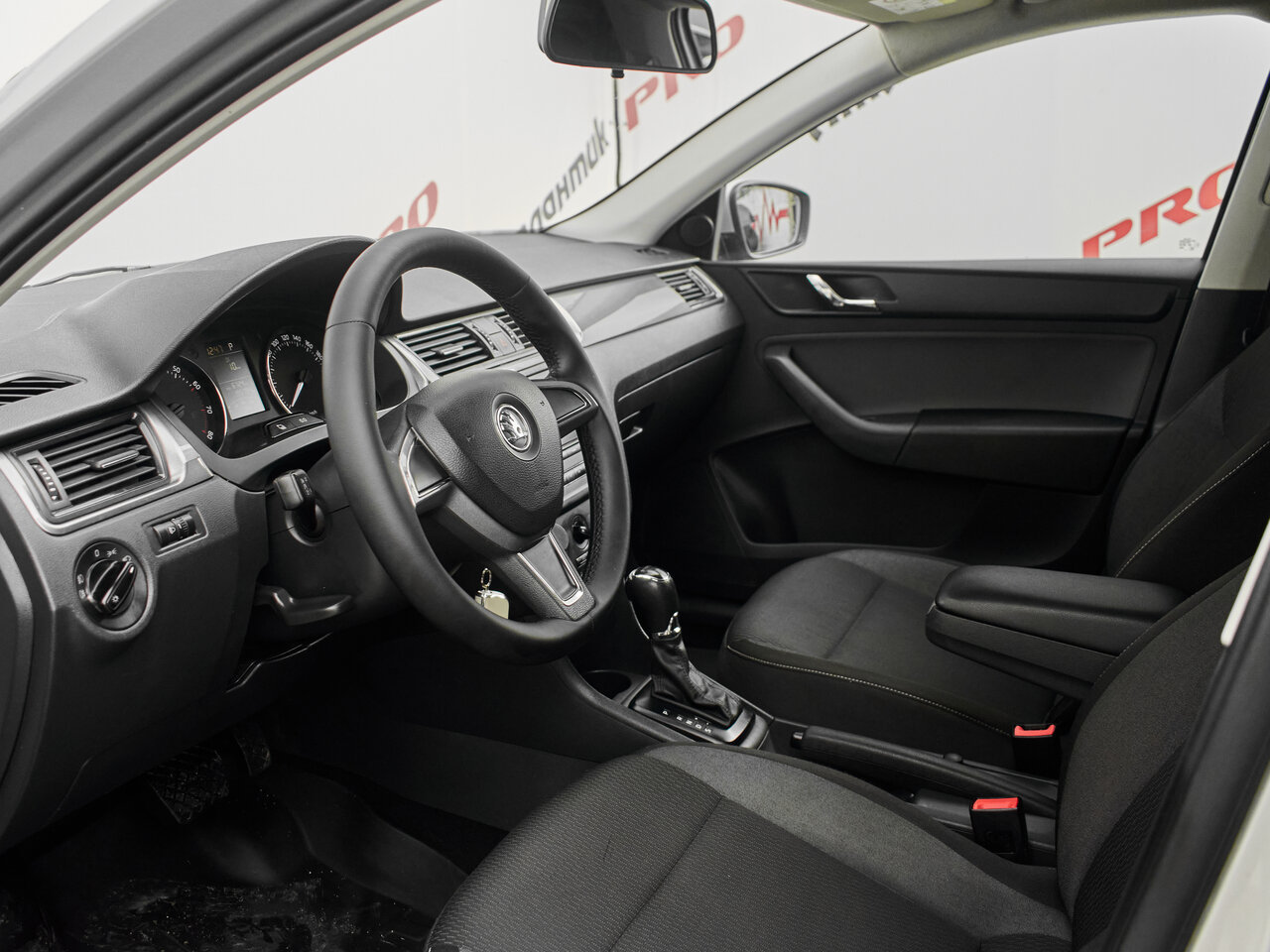 Купить Skoda Rapid 1.6 AT (105 л.с.), 2014 в Екатеренбурге