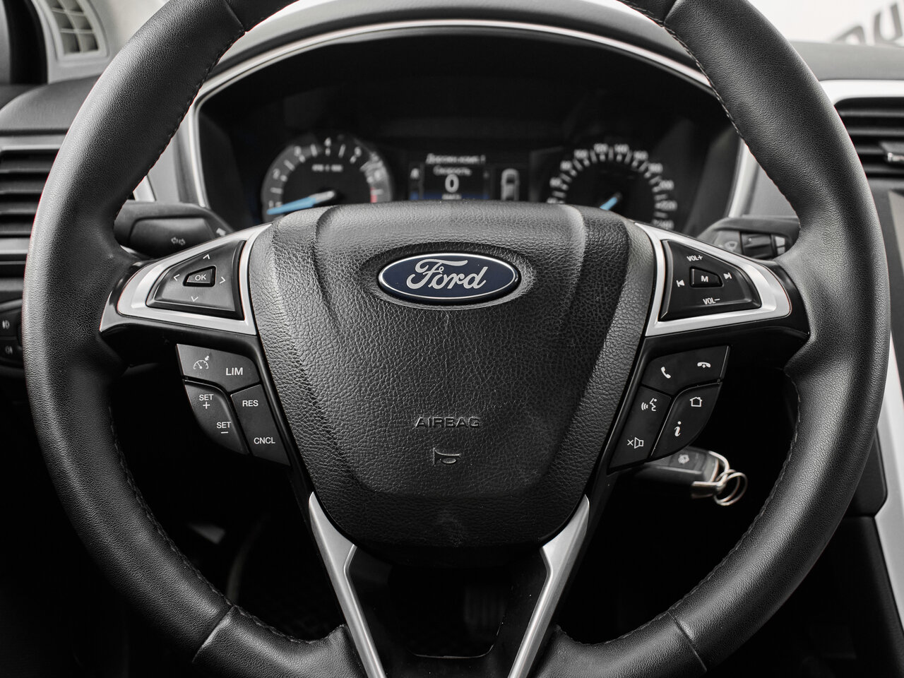Купить Ford Mondeo 2.5 AT (149 л.с.), 2015 в Екатеренбурге