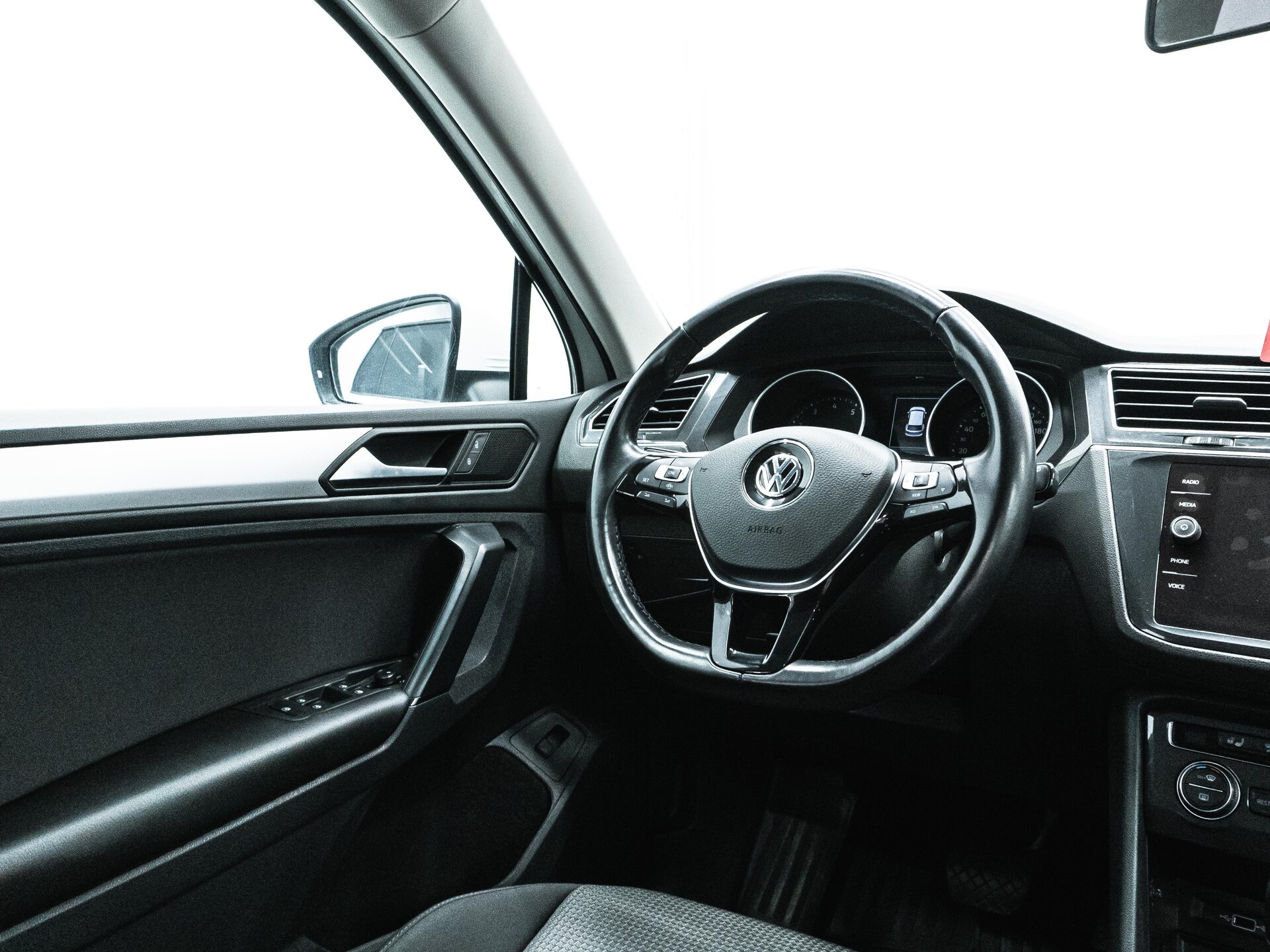 Volkswagen Tiguan 2019 12
