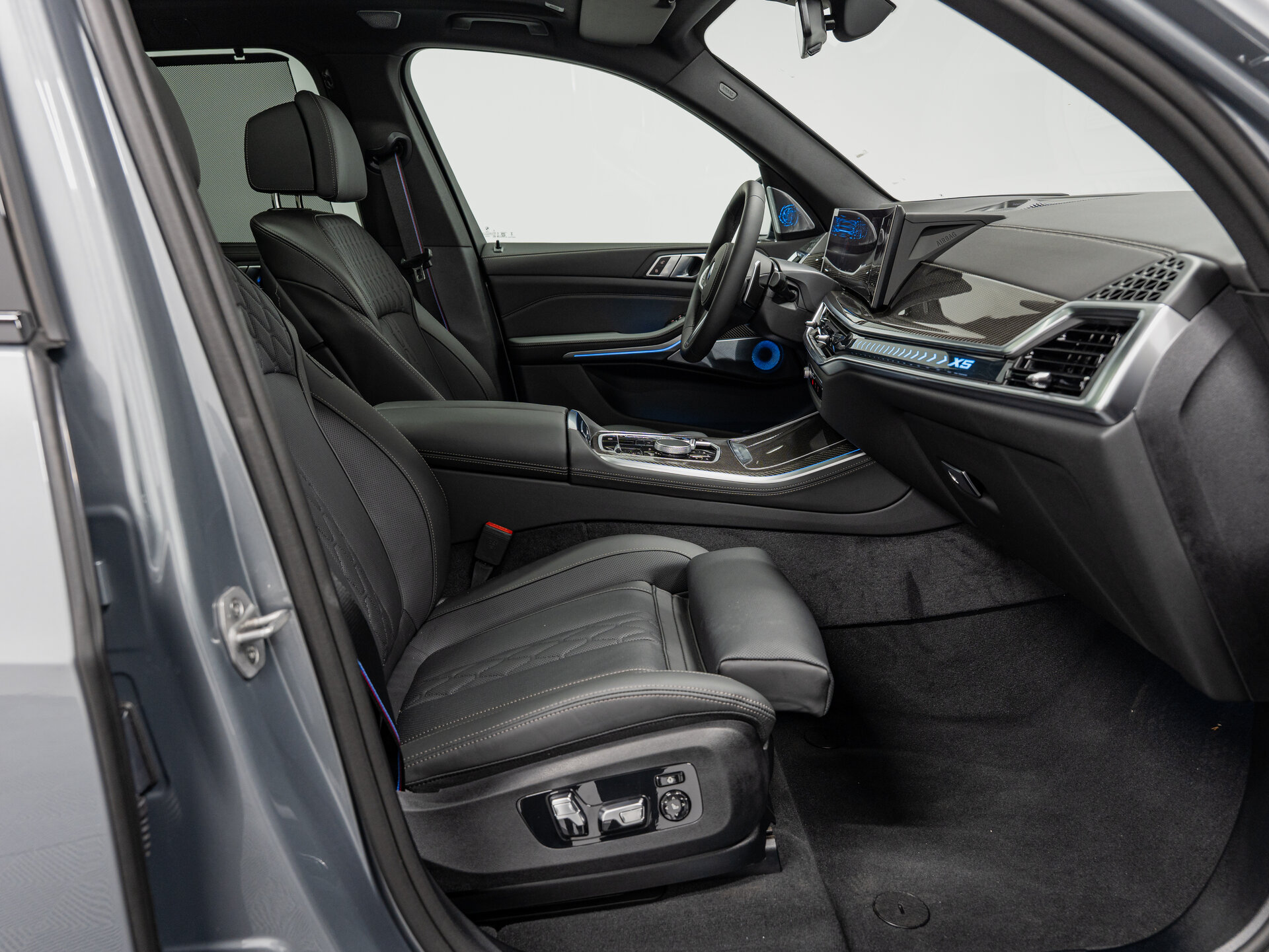Автомобиль BMW X5 40i 3.0 AT (381 л.с.) 4WD - 13