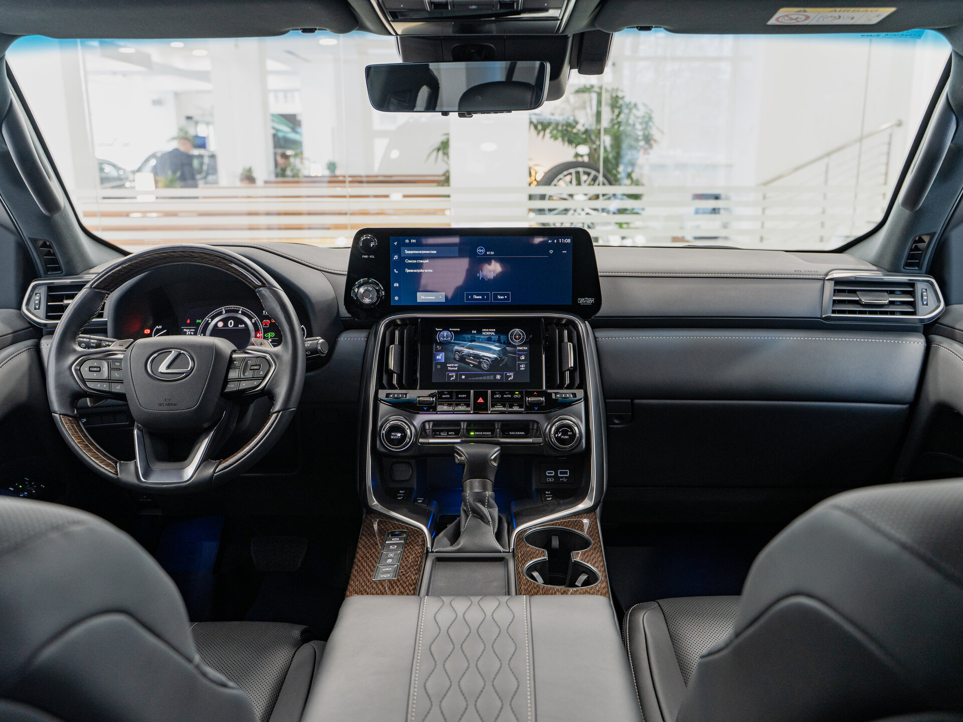 Автомобиль Lexus LX 600 3.4 AT (415 л.с.) 4WD - 10