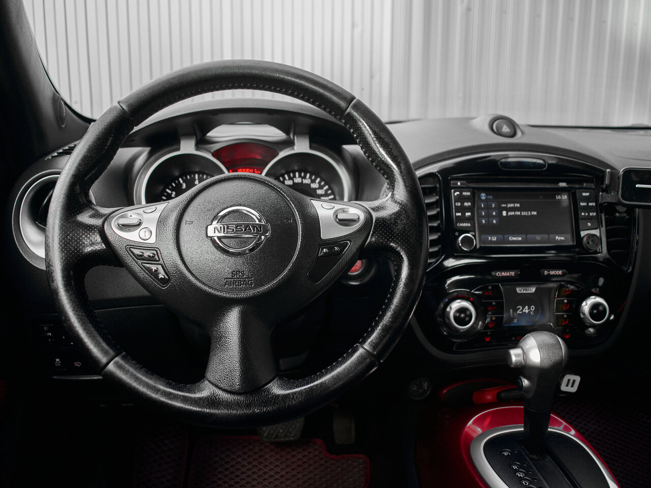 Купить Nissan Juke 1.6 CVT (117 л.с.), 2013 в Екатеренбурге