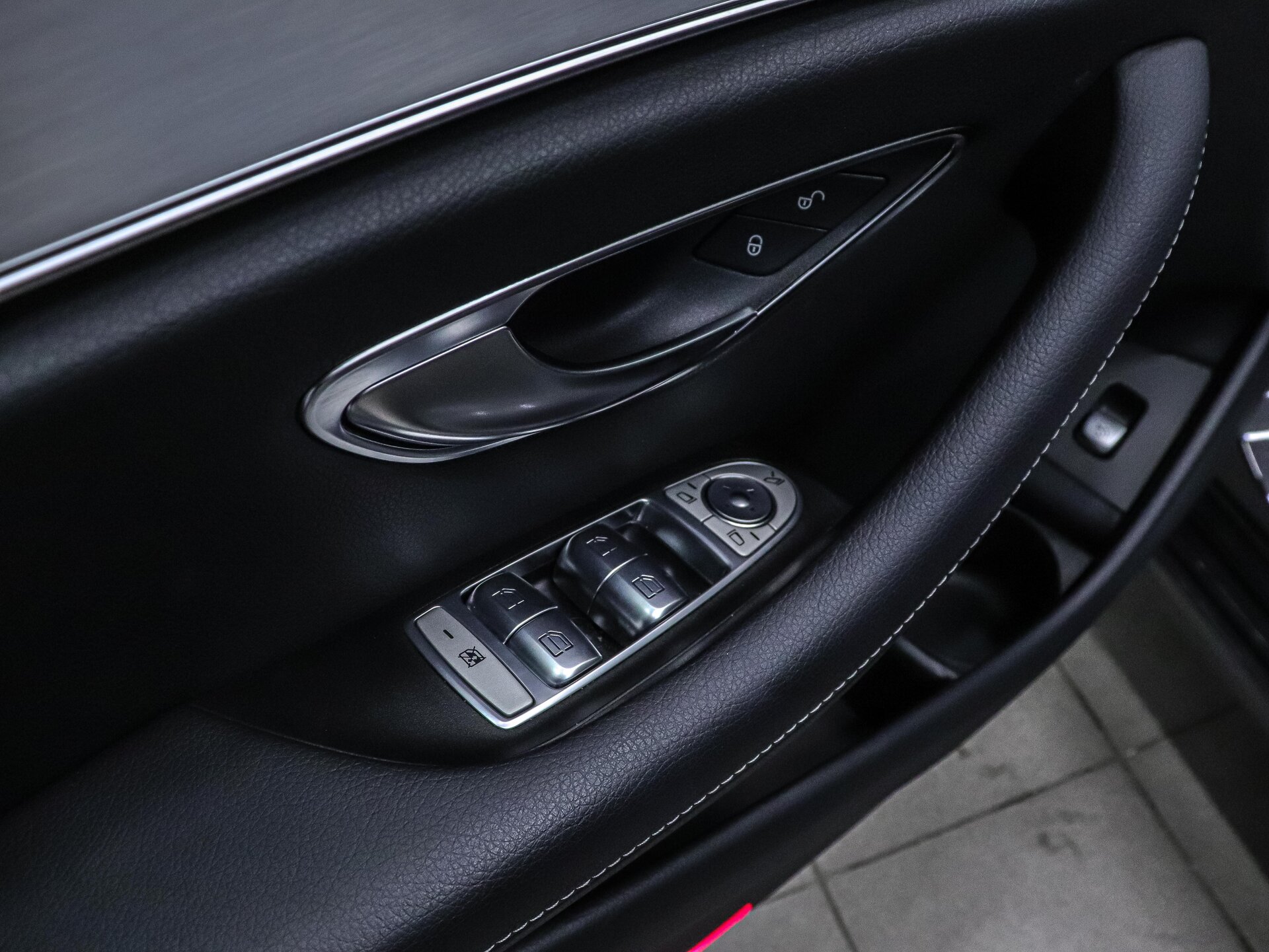 Mercedes-Benz E-Класс 2021 10