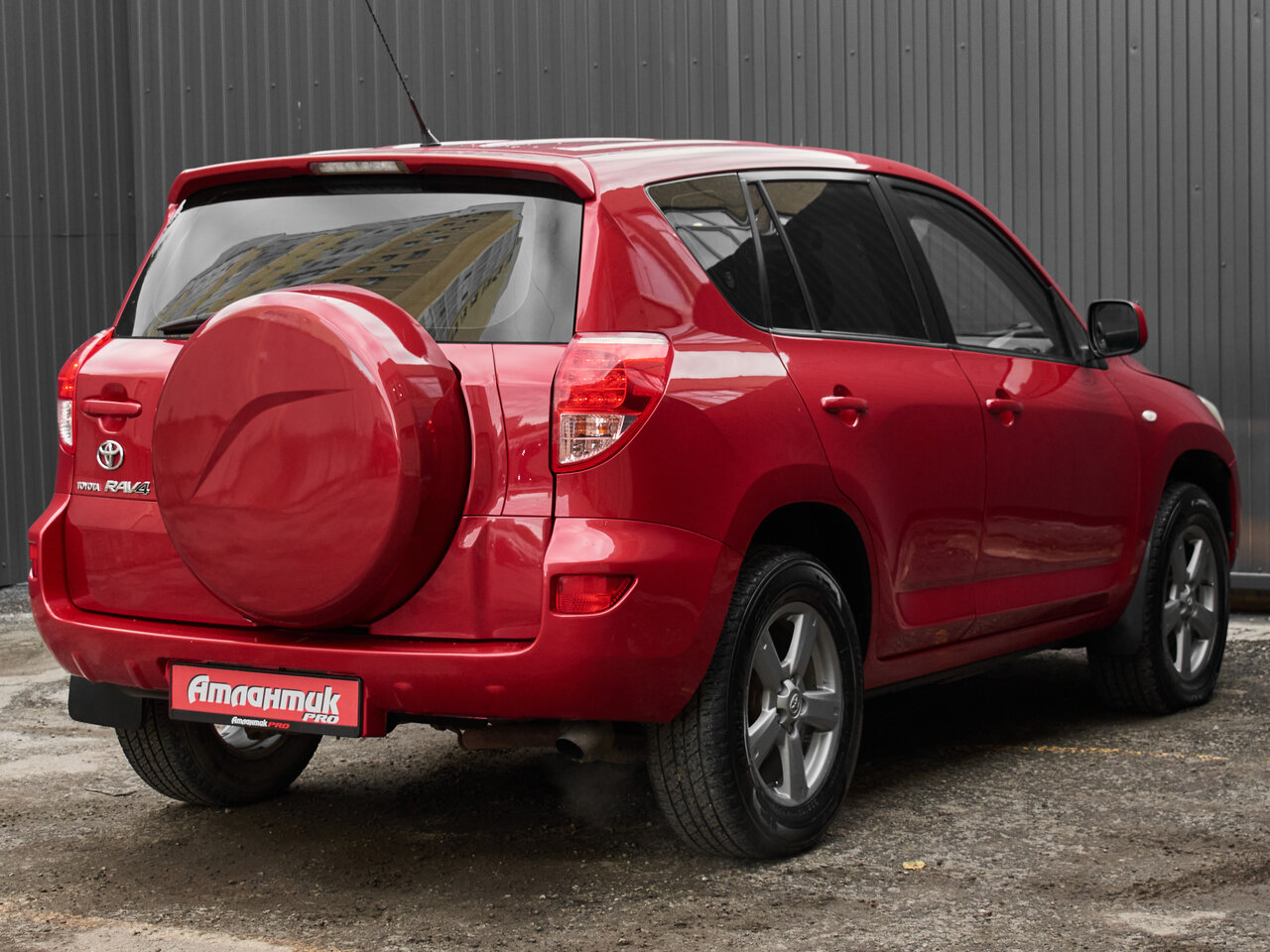 Купить Toyota RAV4 2.0 AT (152 л.с.) 4WD, 2006 в Екатеренбурге