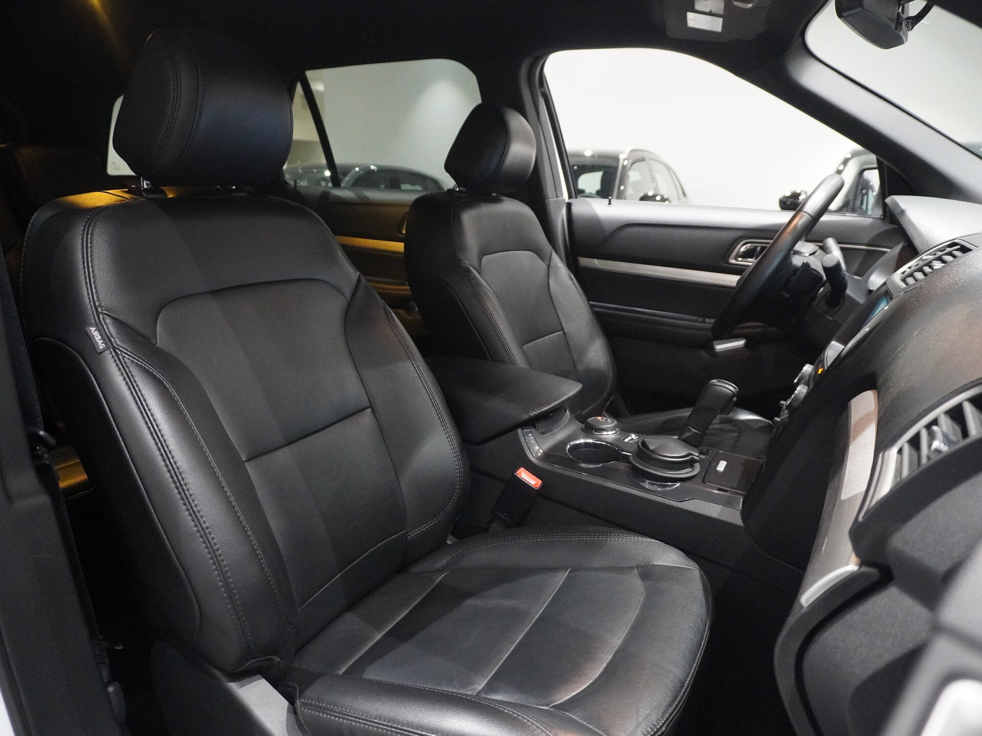 Автомобиль Ford Explorer 3.5 AT (249 л.с.) 4WD - 14