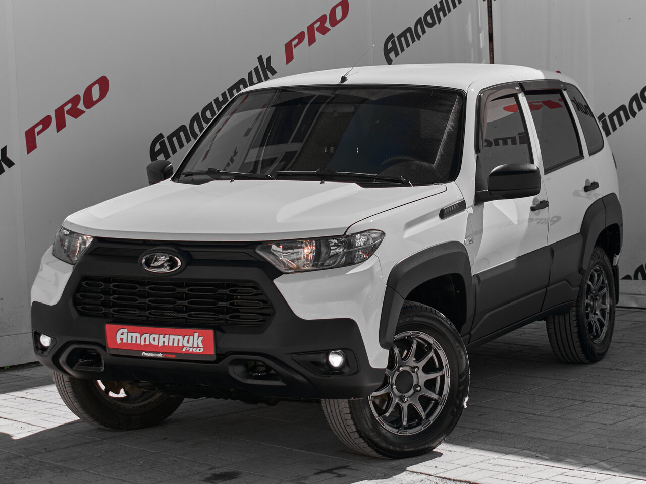 Купить Lada (ВАЗ) Niva Travel 1.7 MT (83 л.с.) 4WD, 2024 в Екатеренбурге