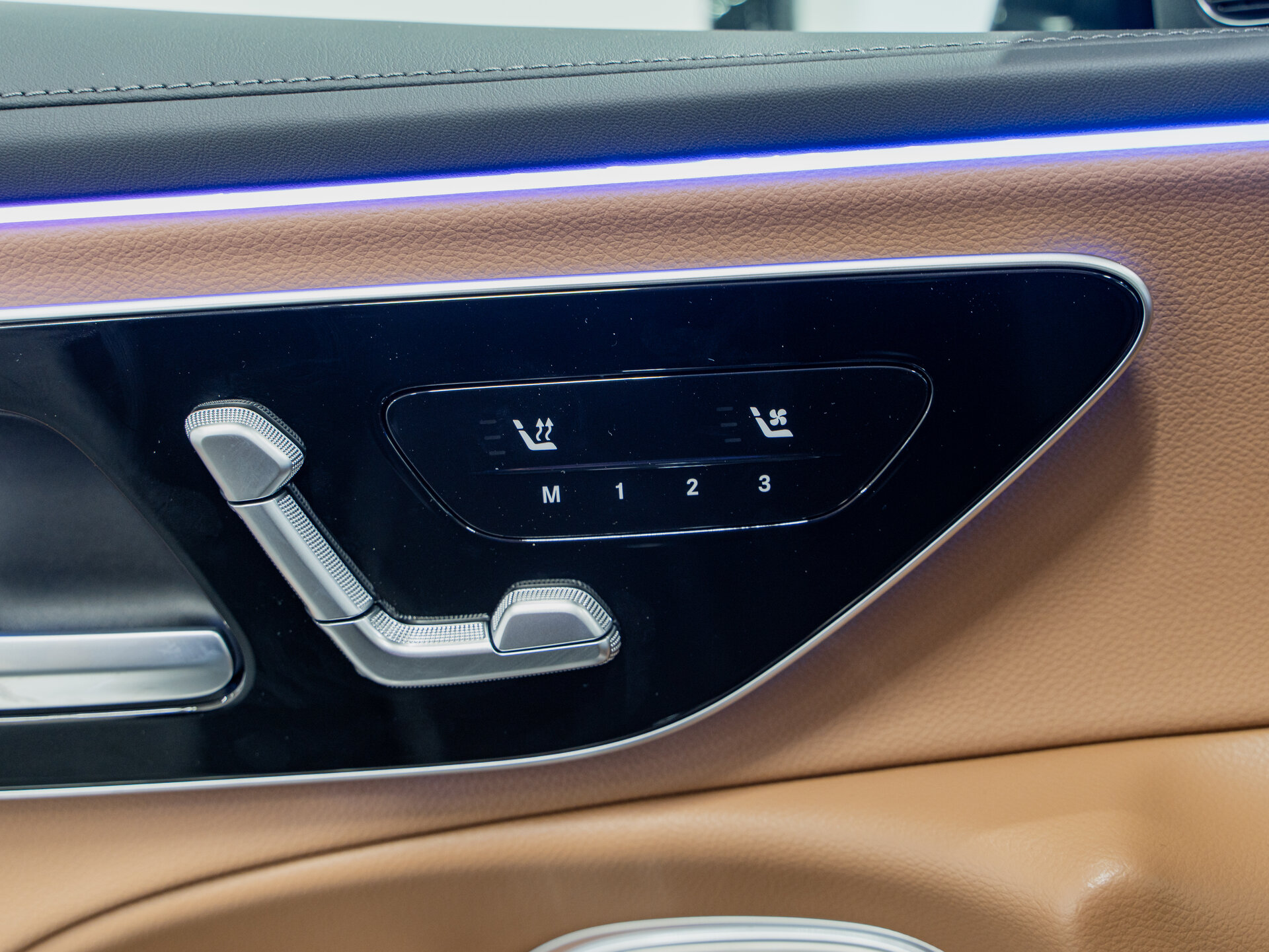 Автомобиль Mercedes-Benz E-Класс 300 2.0 AT (258 л.с.) 4WD - 17